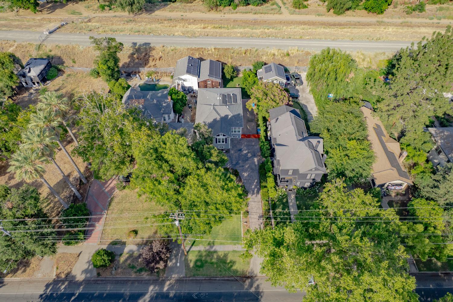 407 2nd Street