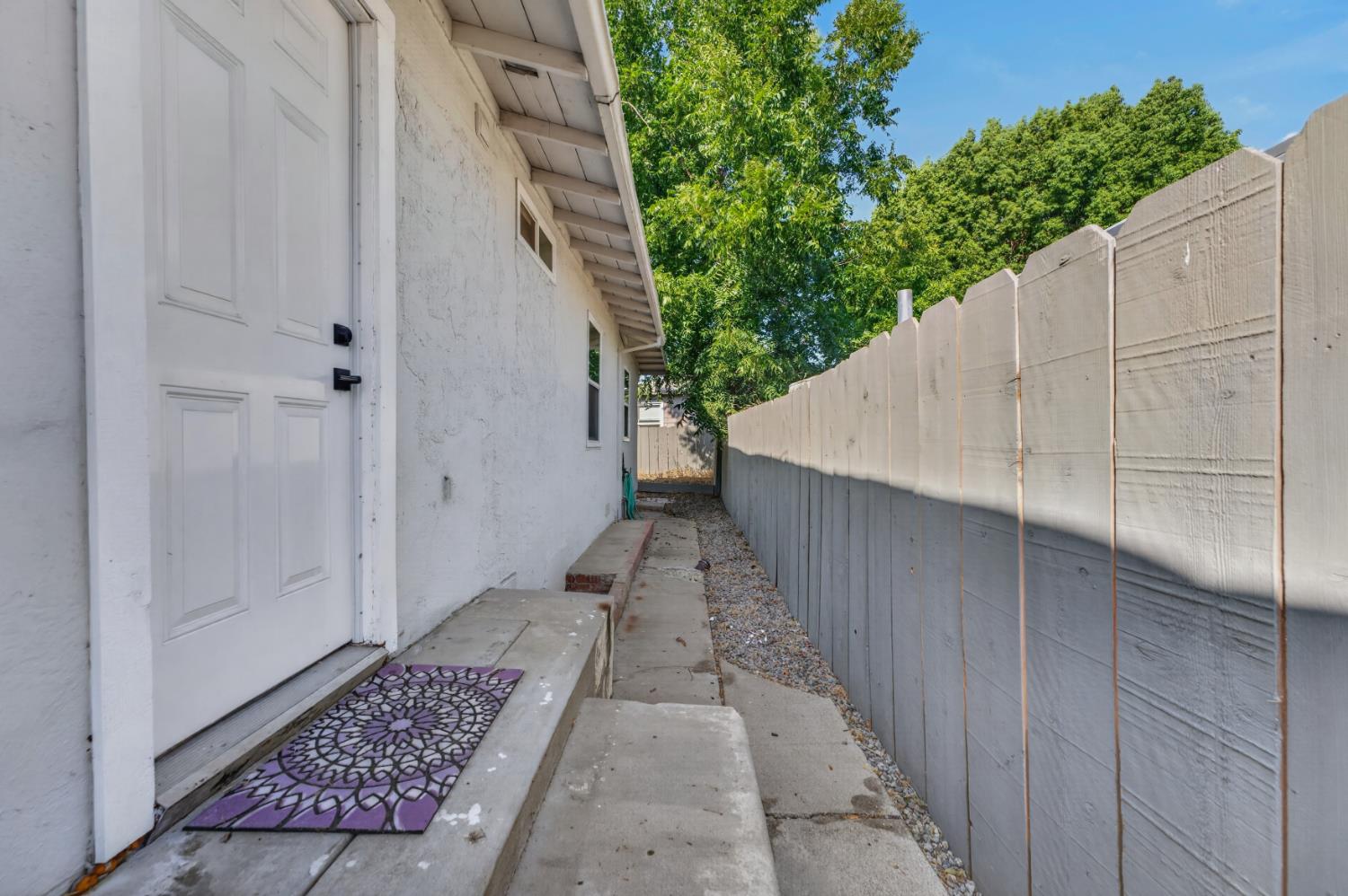 370 Pine Way