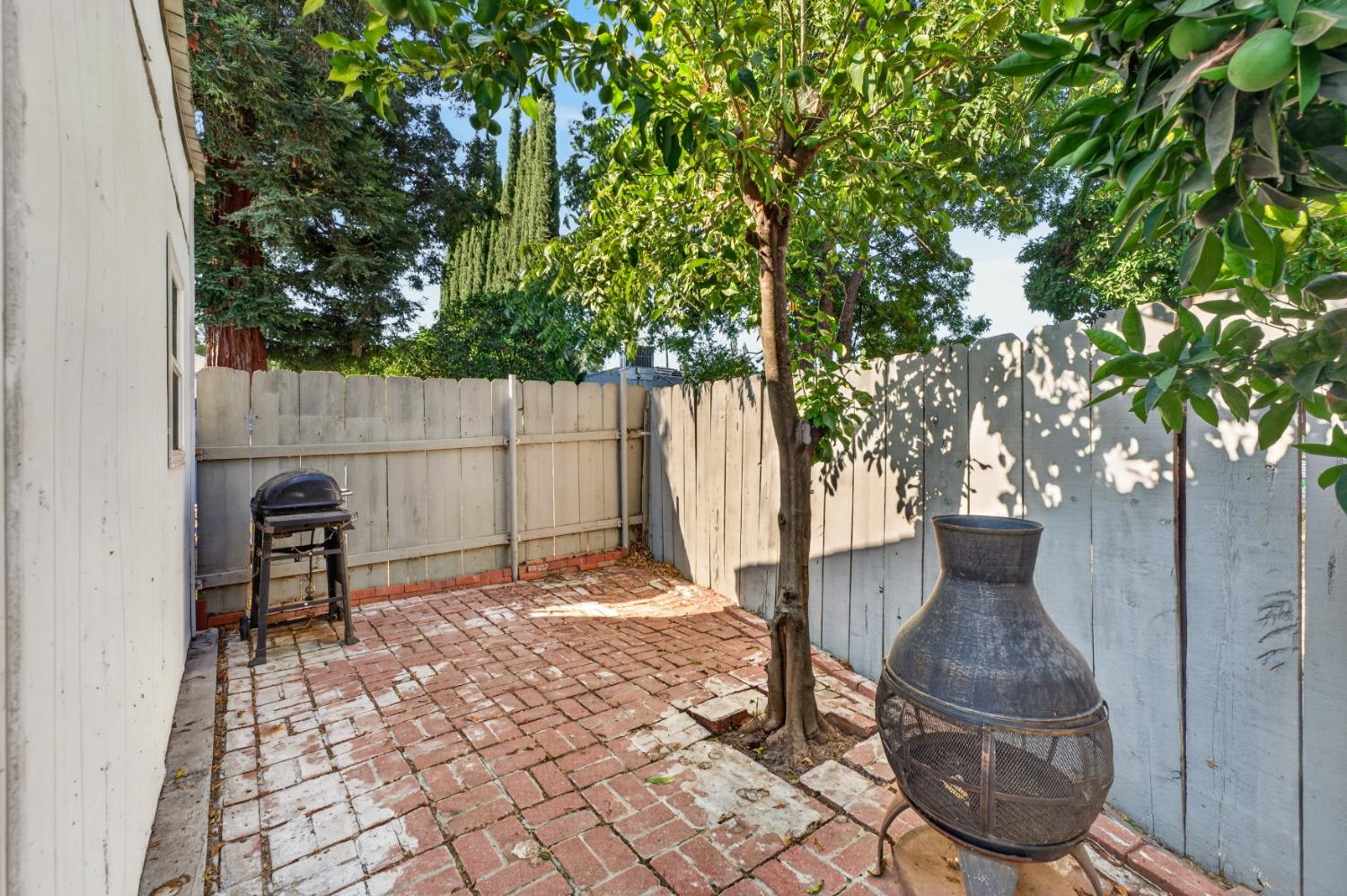 370 Pine Way