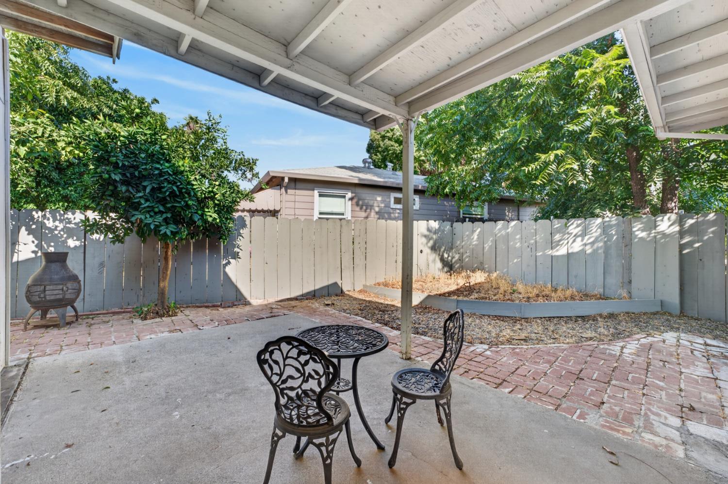 370 Pine Way