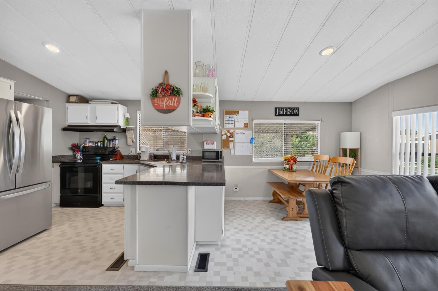 3120 Live Oak Boulevard 84