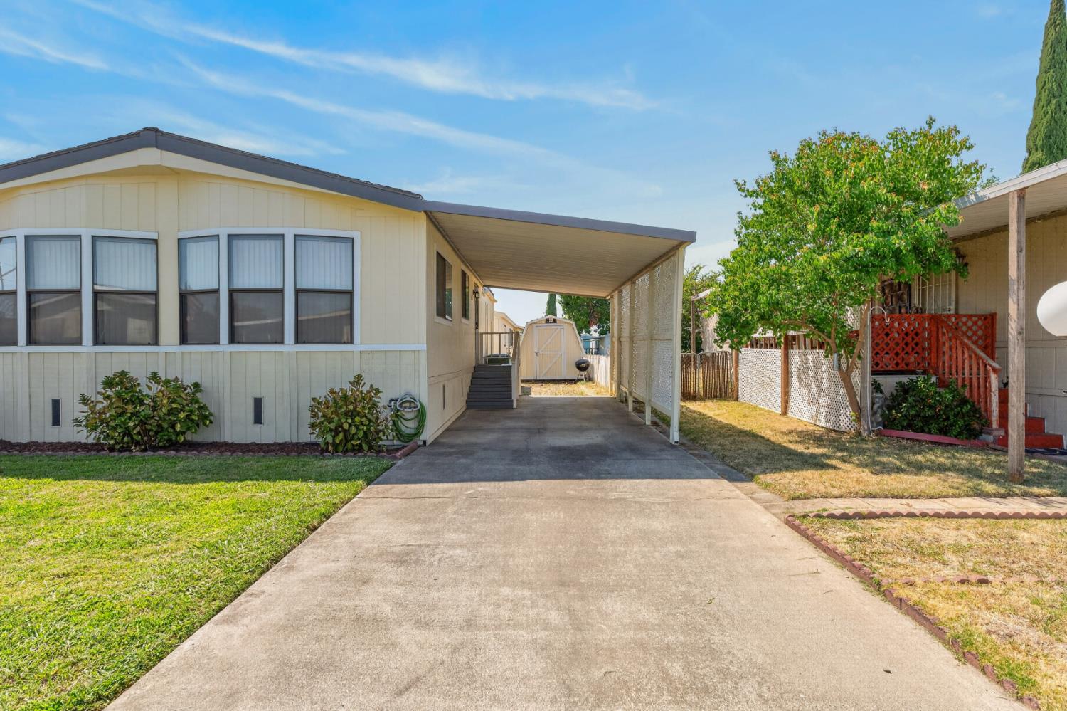 3120 Live Oak Boulevard 84