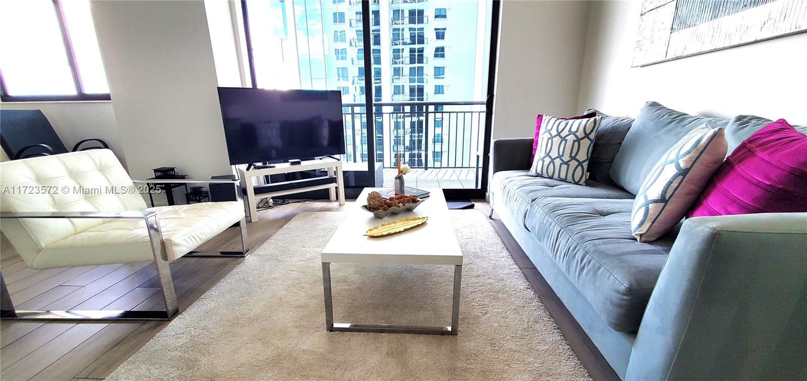 999 SW 1st Ave # 2115