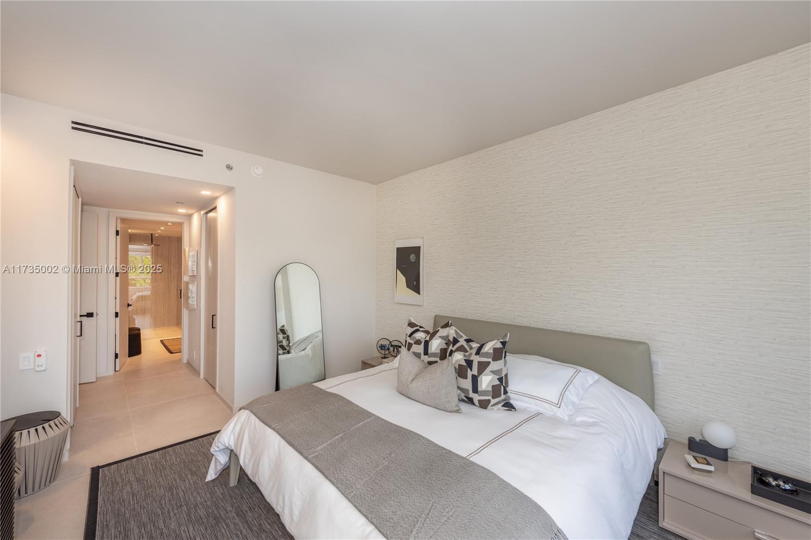 251 Crandon Blvd # 306