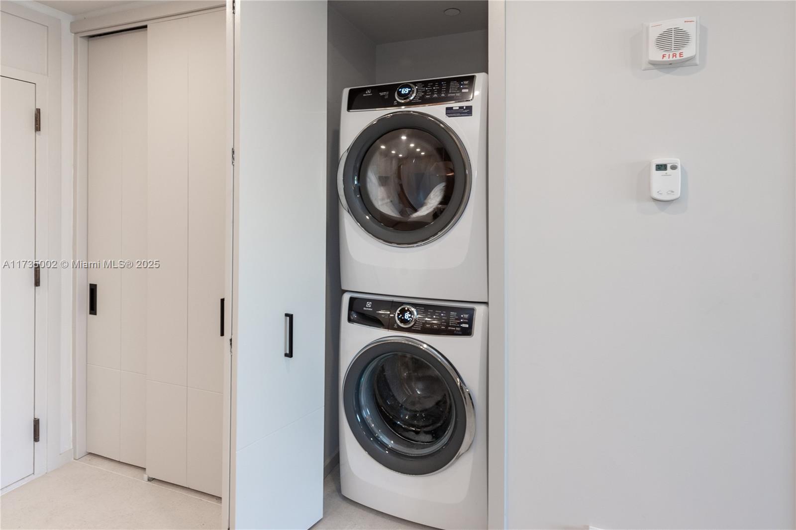 251 Crandon Blvd # 306