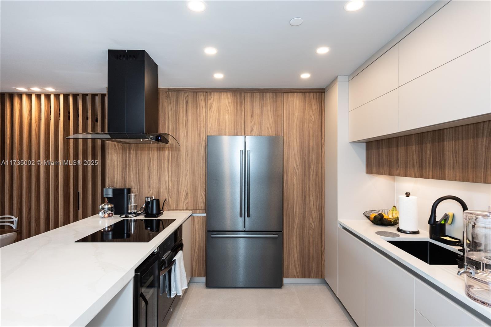 251 Crandon Blvd # 306