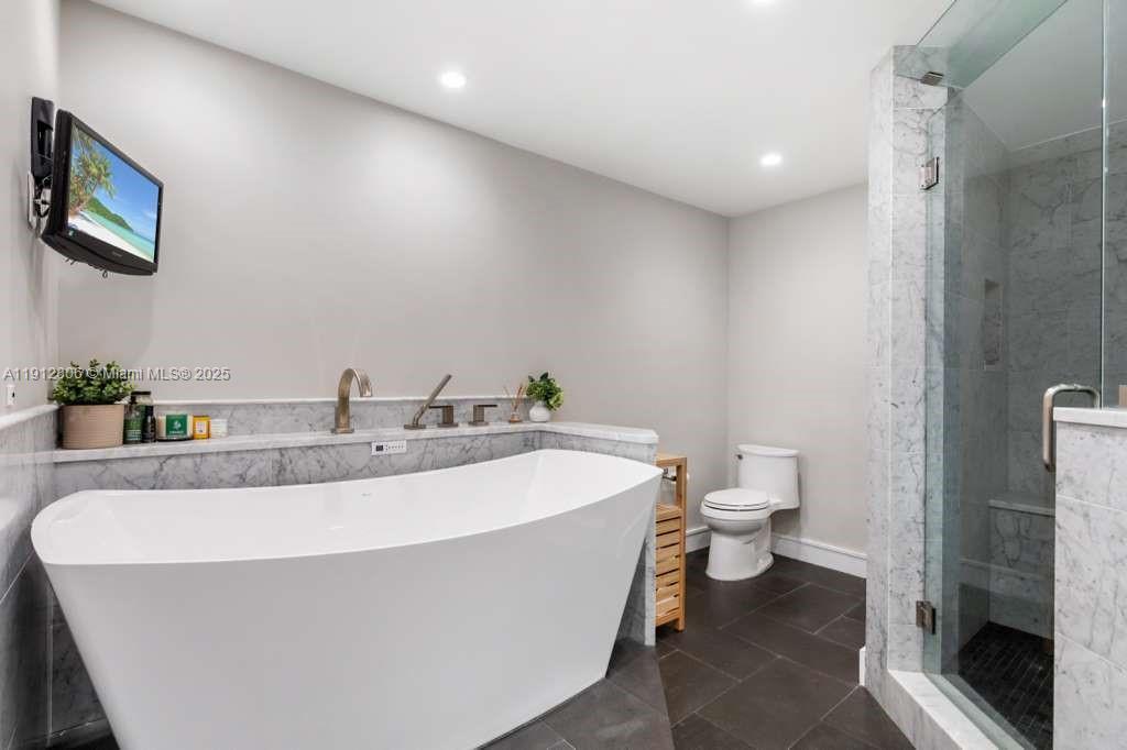 808 Brickell Key Dr # 2504