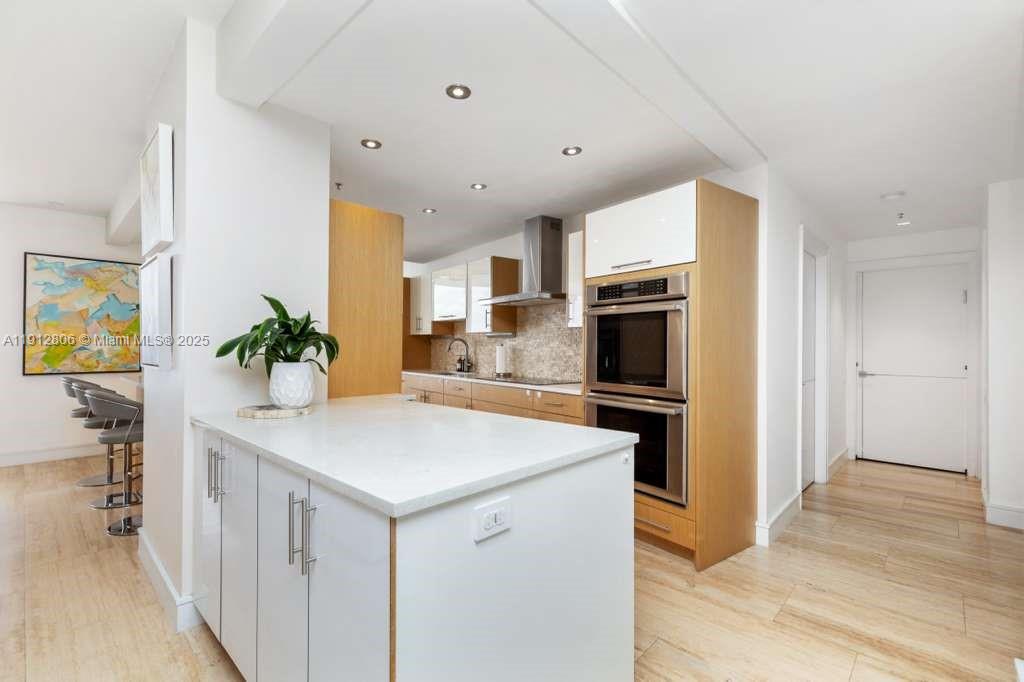 808 Brickell Key Dr # 2504