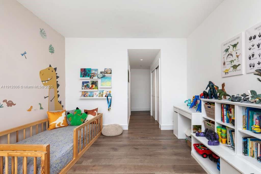 808 Brickell Key Dr # 2504