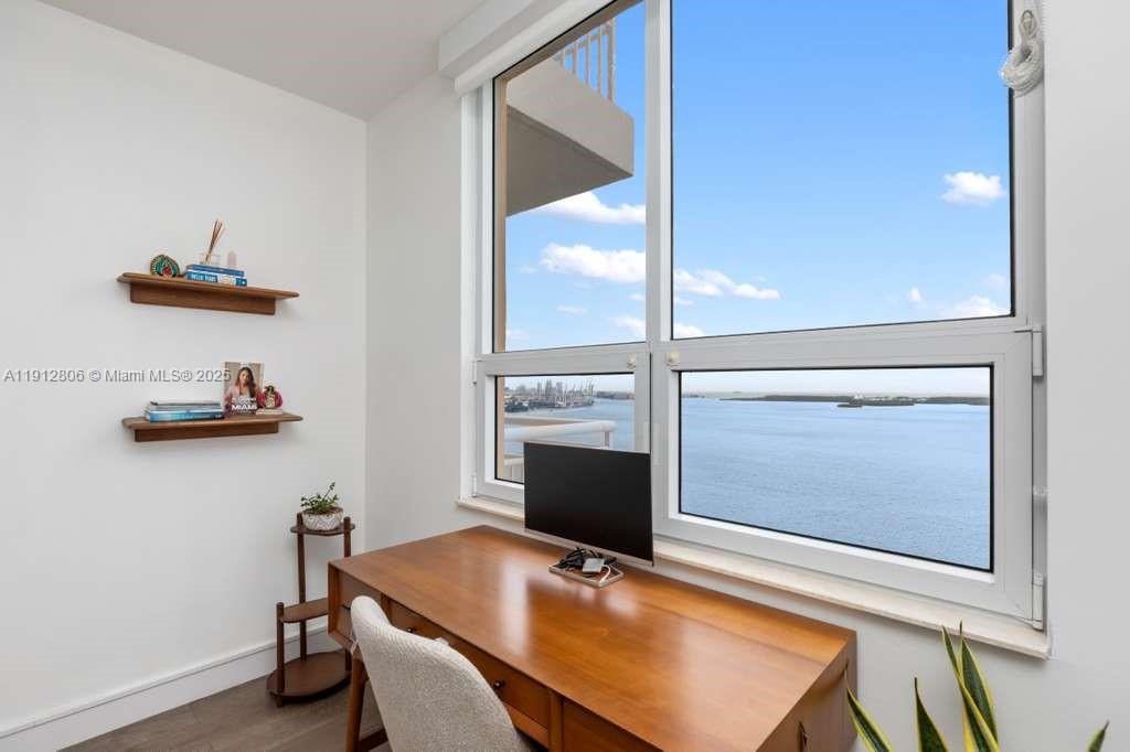 808 Brickell Key Dr # 2504