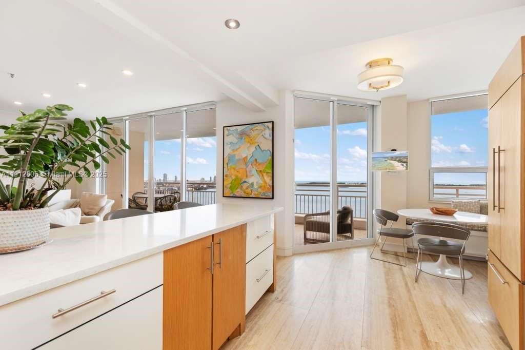 808 Brickell Key Dr # 2504