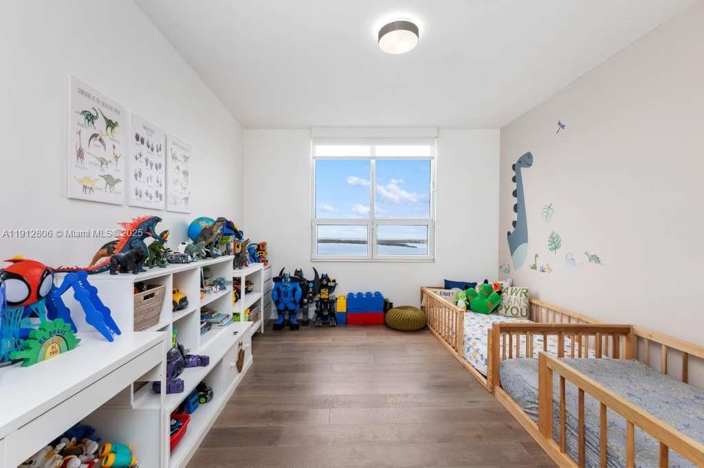 808 Brickell Key Dr # 2504