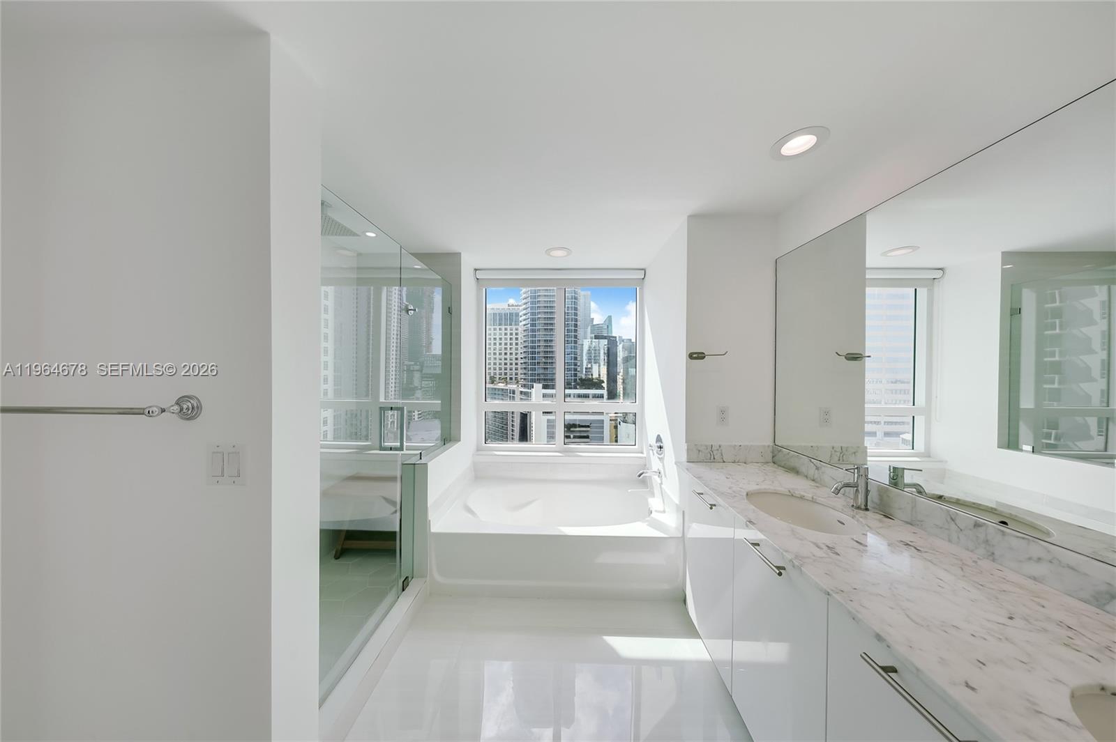 950 Brickell Bay Dr # 2211