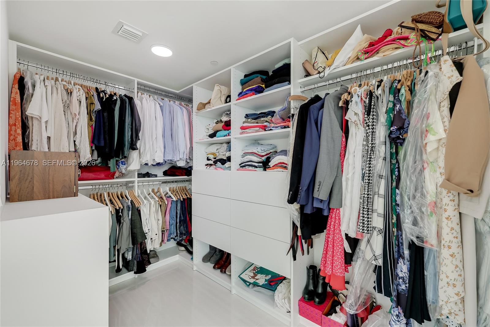 950 Brickell Bay Dr # 2211