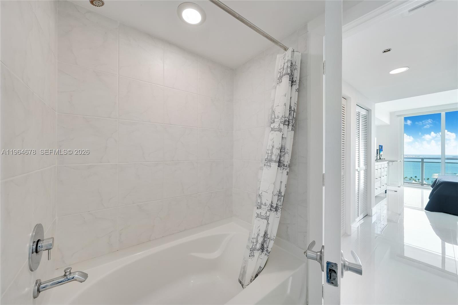 950 Brickell Bay Dr # 2211