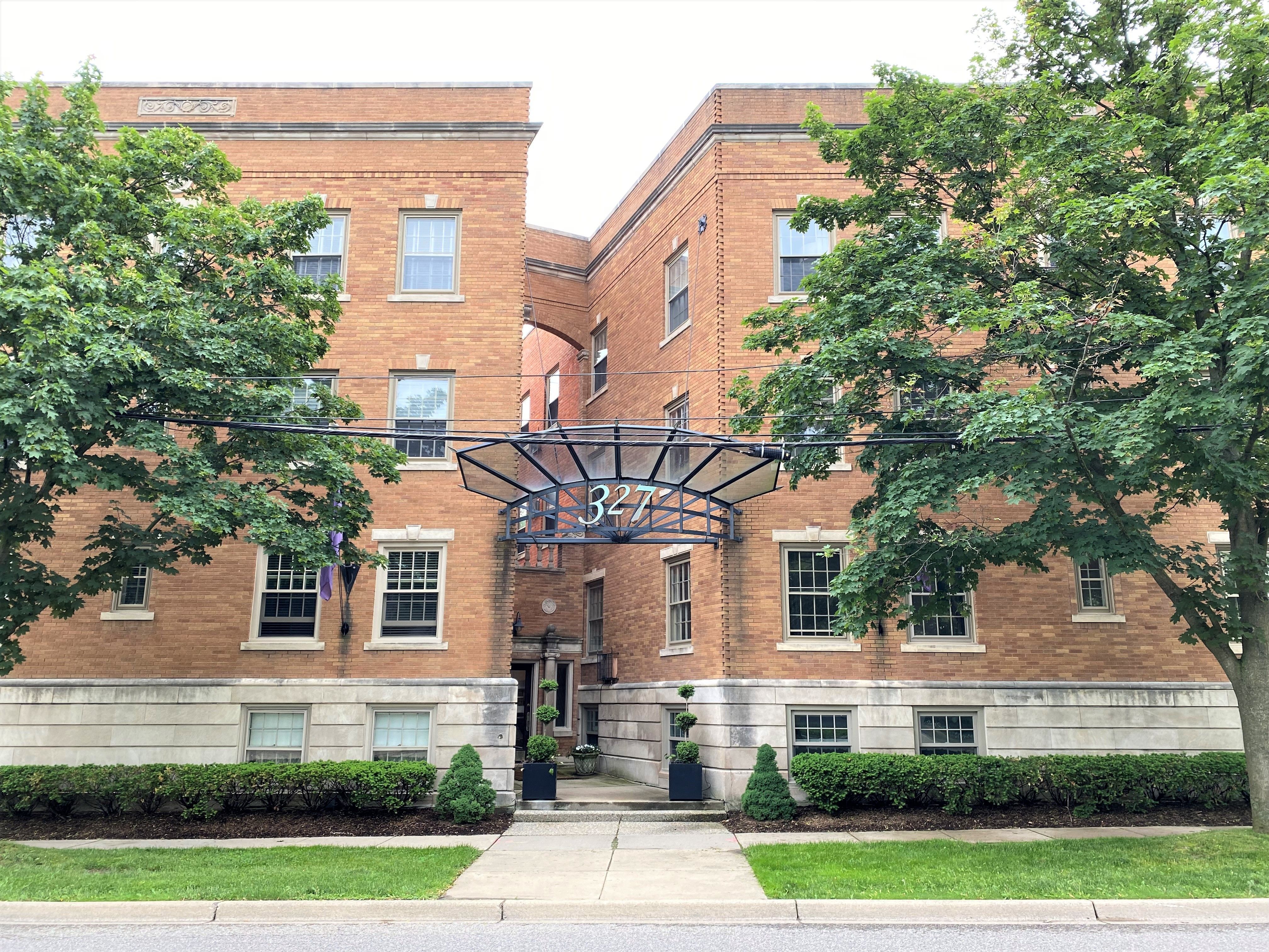 327 SOUTHFIELD Road Unit: 2BS