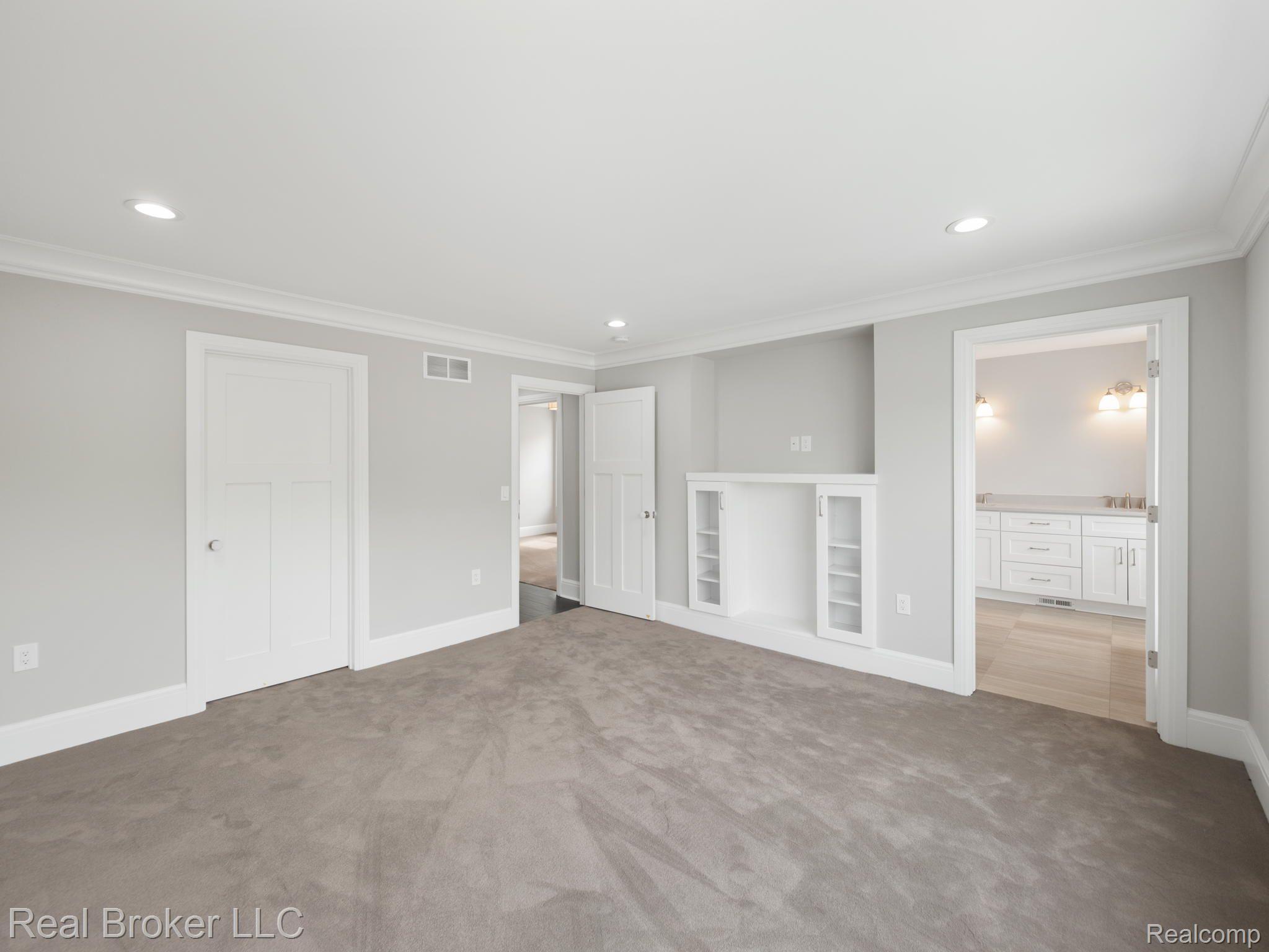 1695 COLE Street