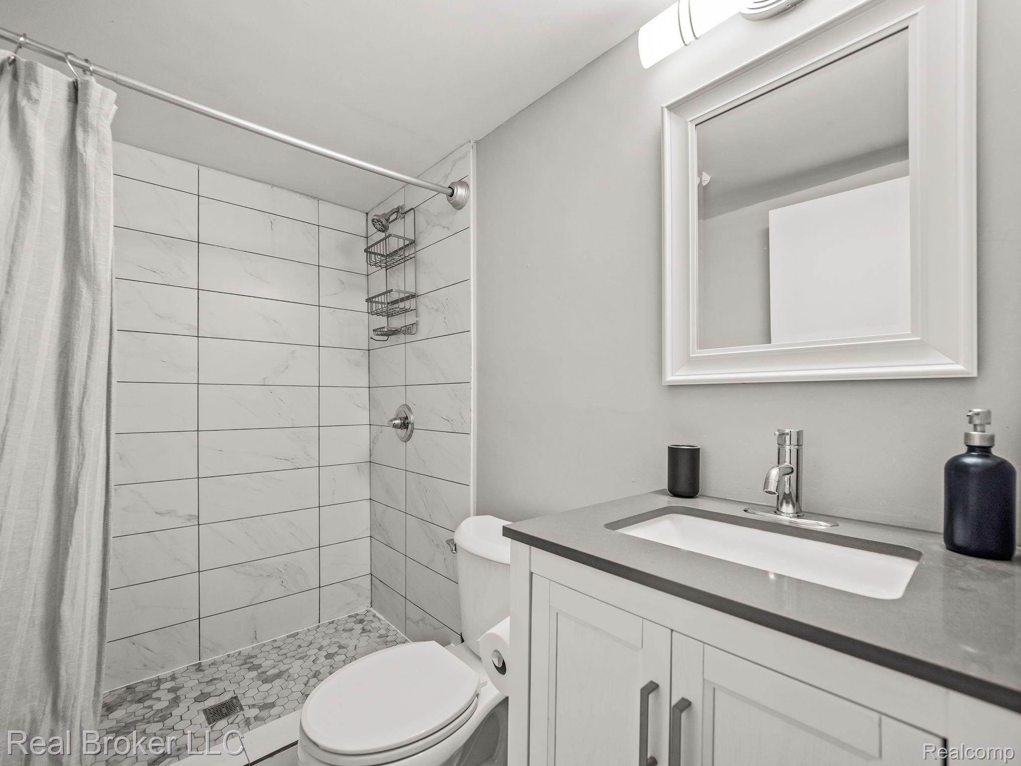 1006 BROOKLAWN Drive