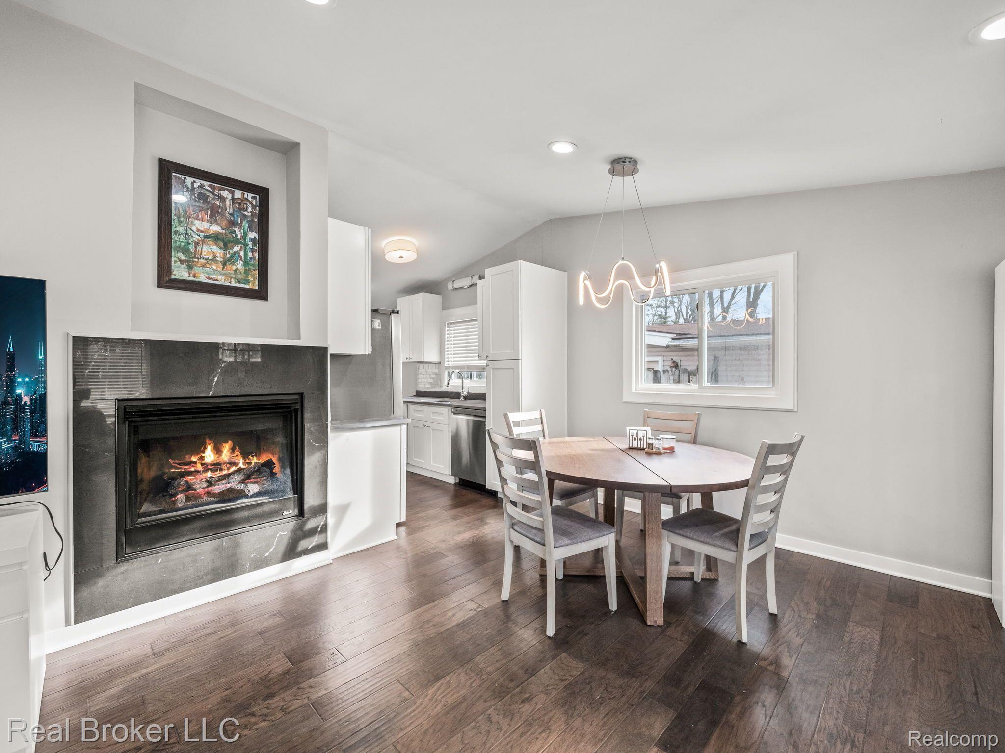 1006 BROOKLAWN Drive