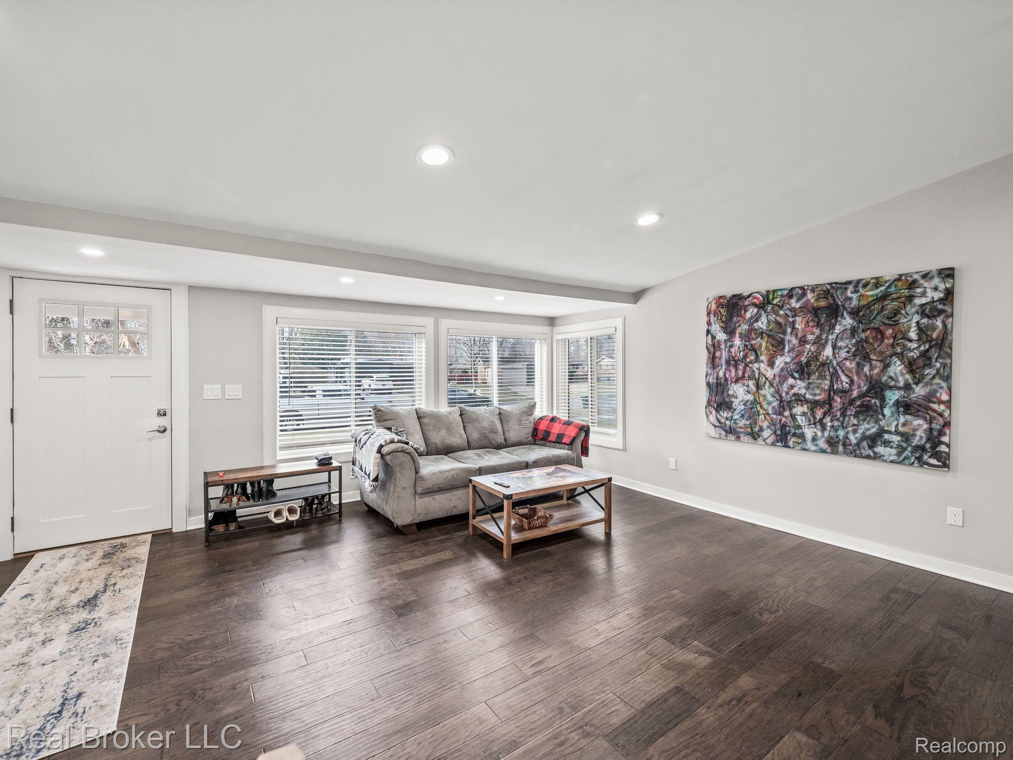 1006 BROOKLAWN Drive