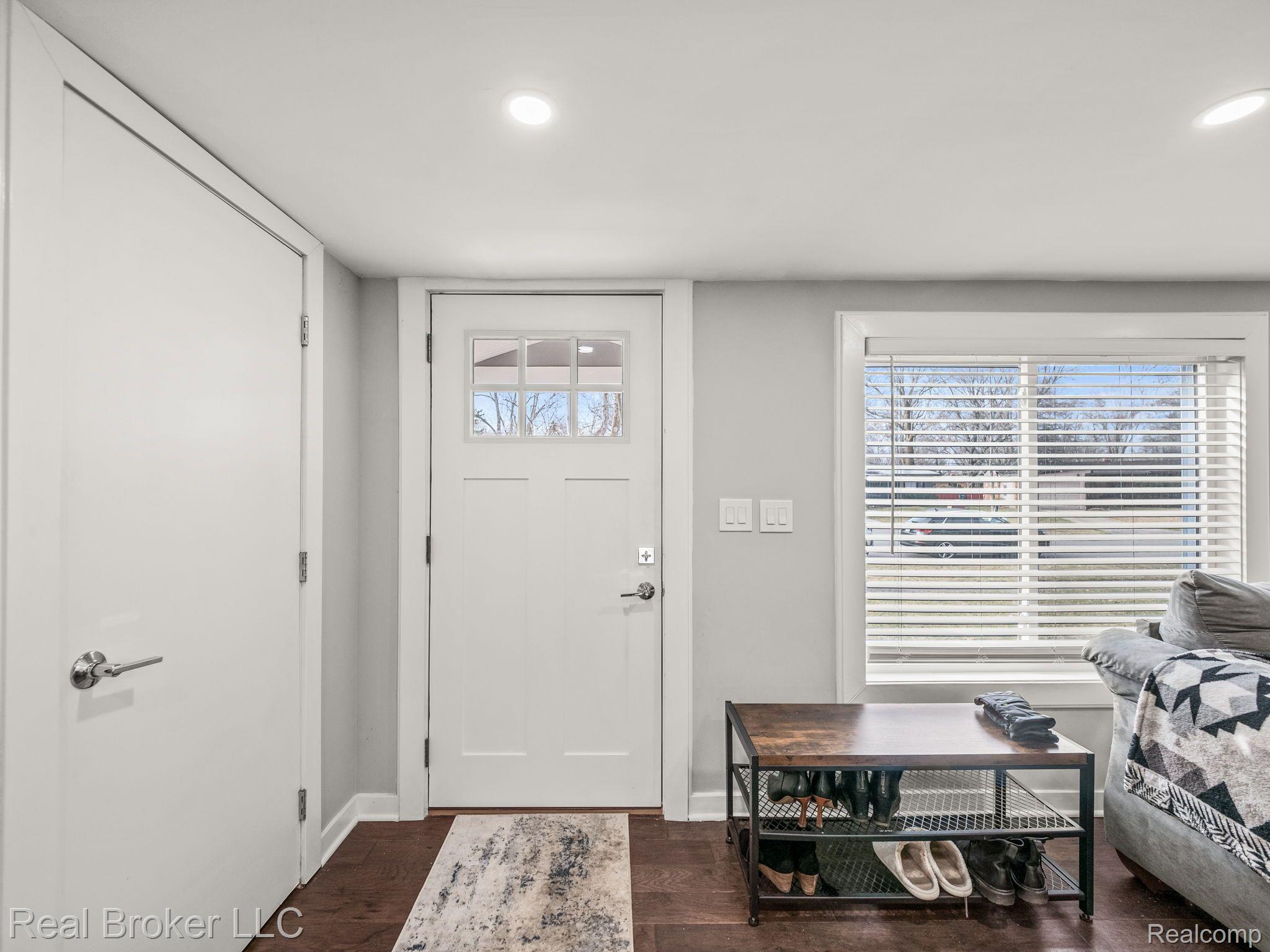 1006 BROOKLAWN Drive