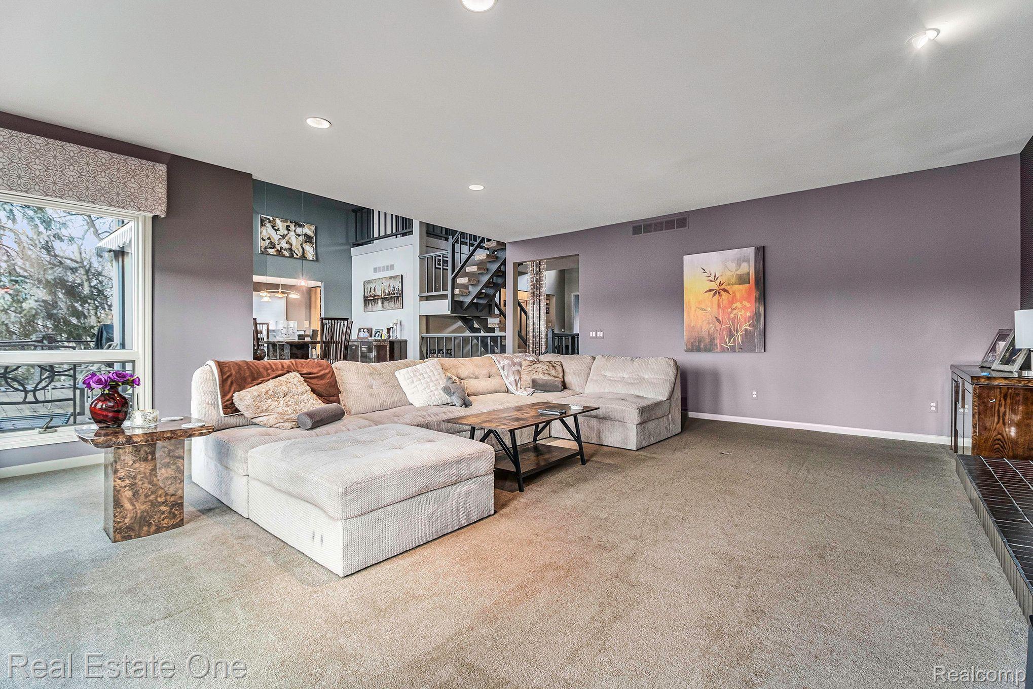 7049 Dandison Boulevard