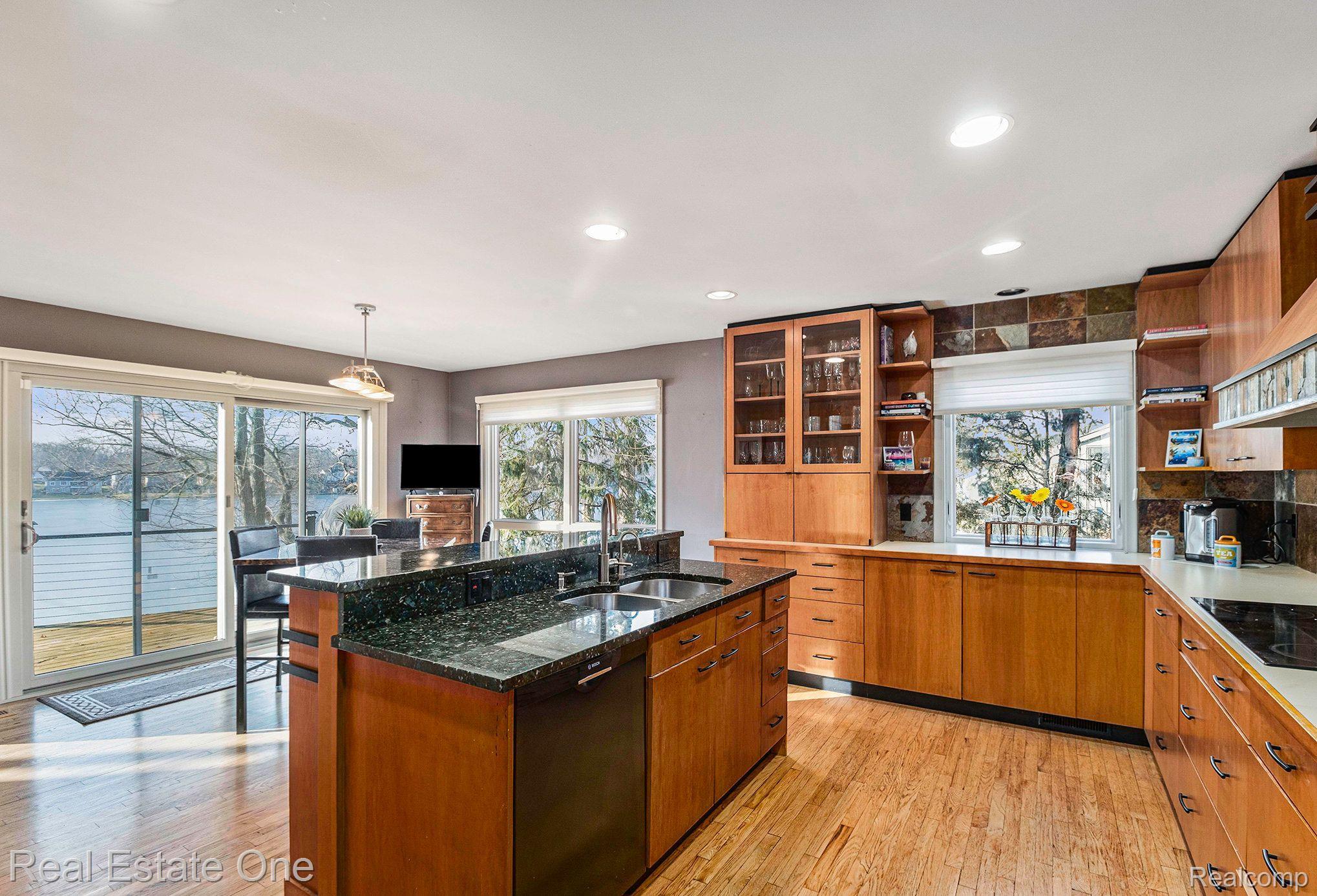 7049 Dandison Boulevard