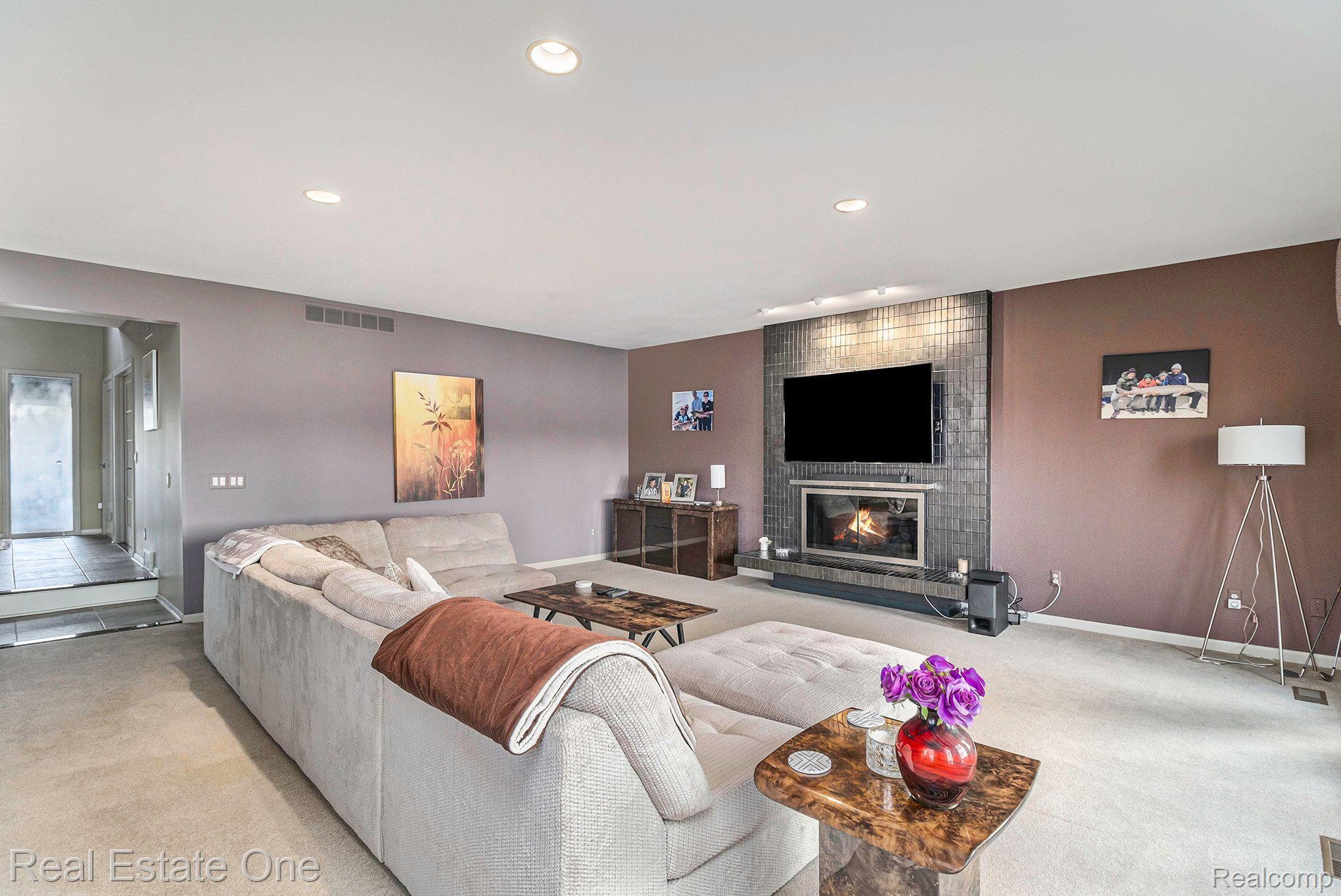 7049 Dandison Boulevard