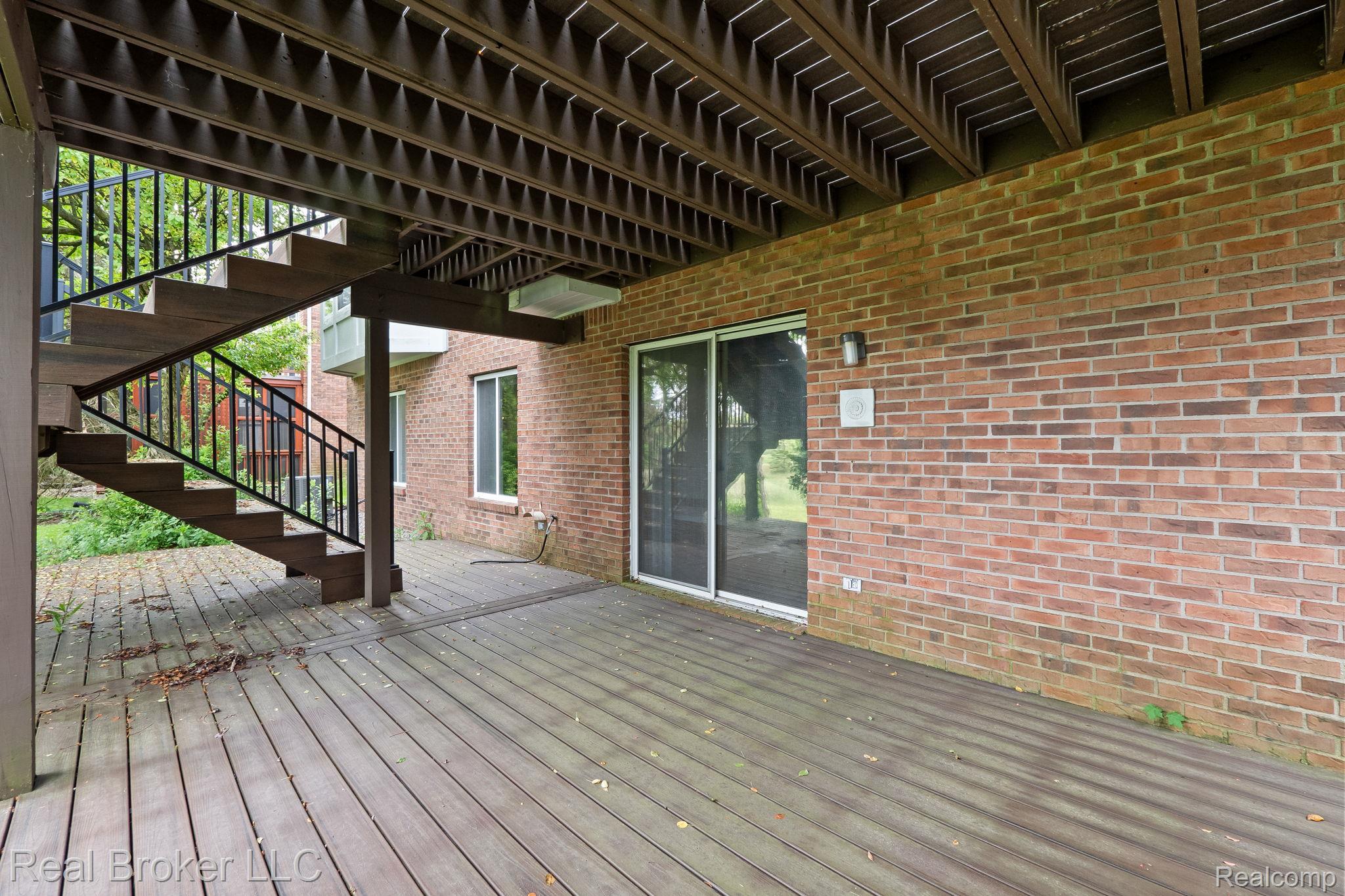 3099 SILVERBROOK Drive