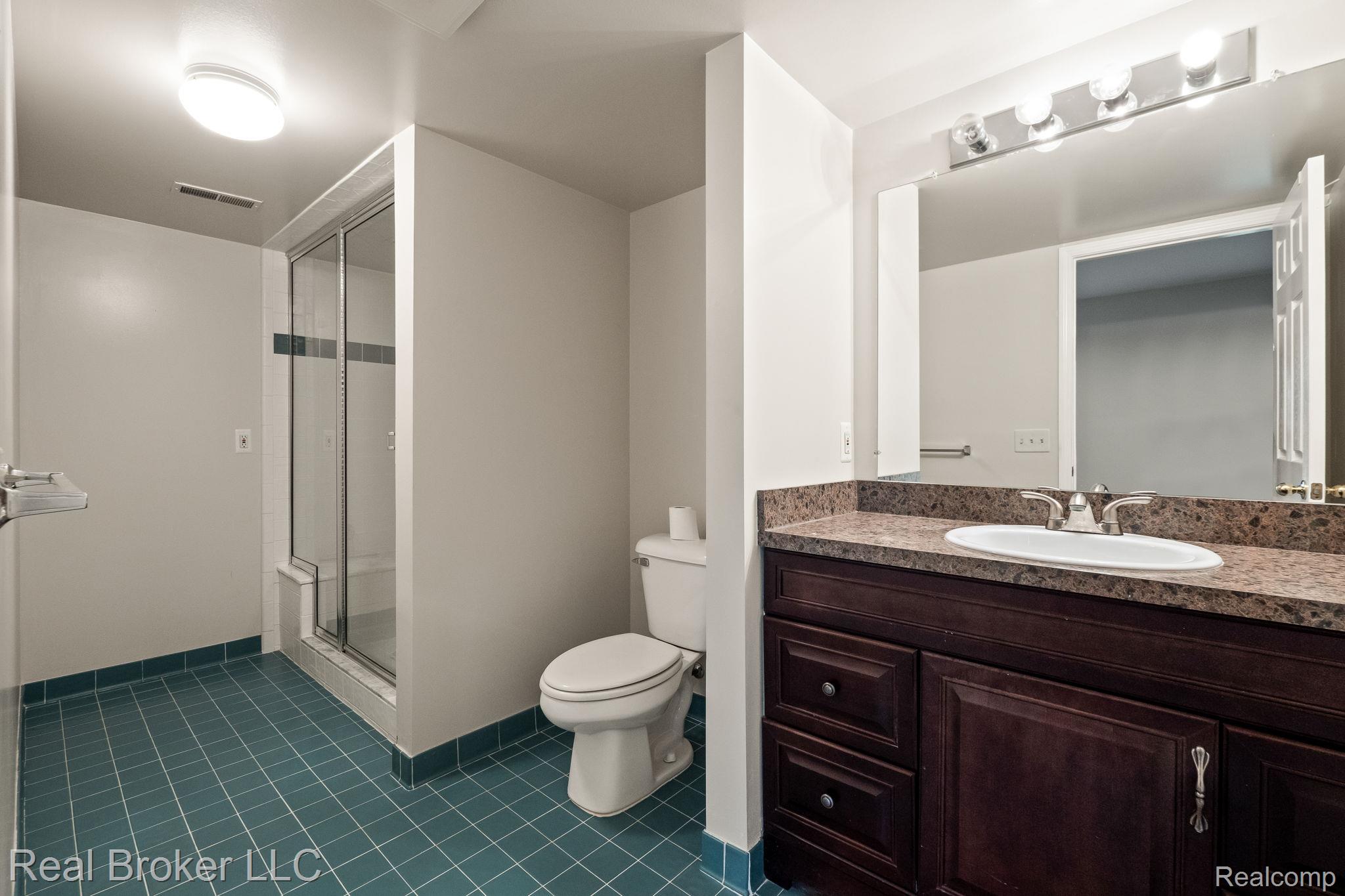 3099 SILVERBROOK Drive