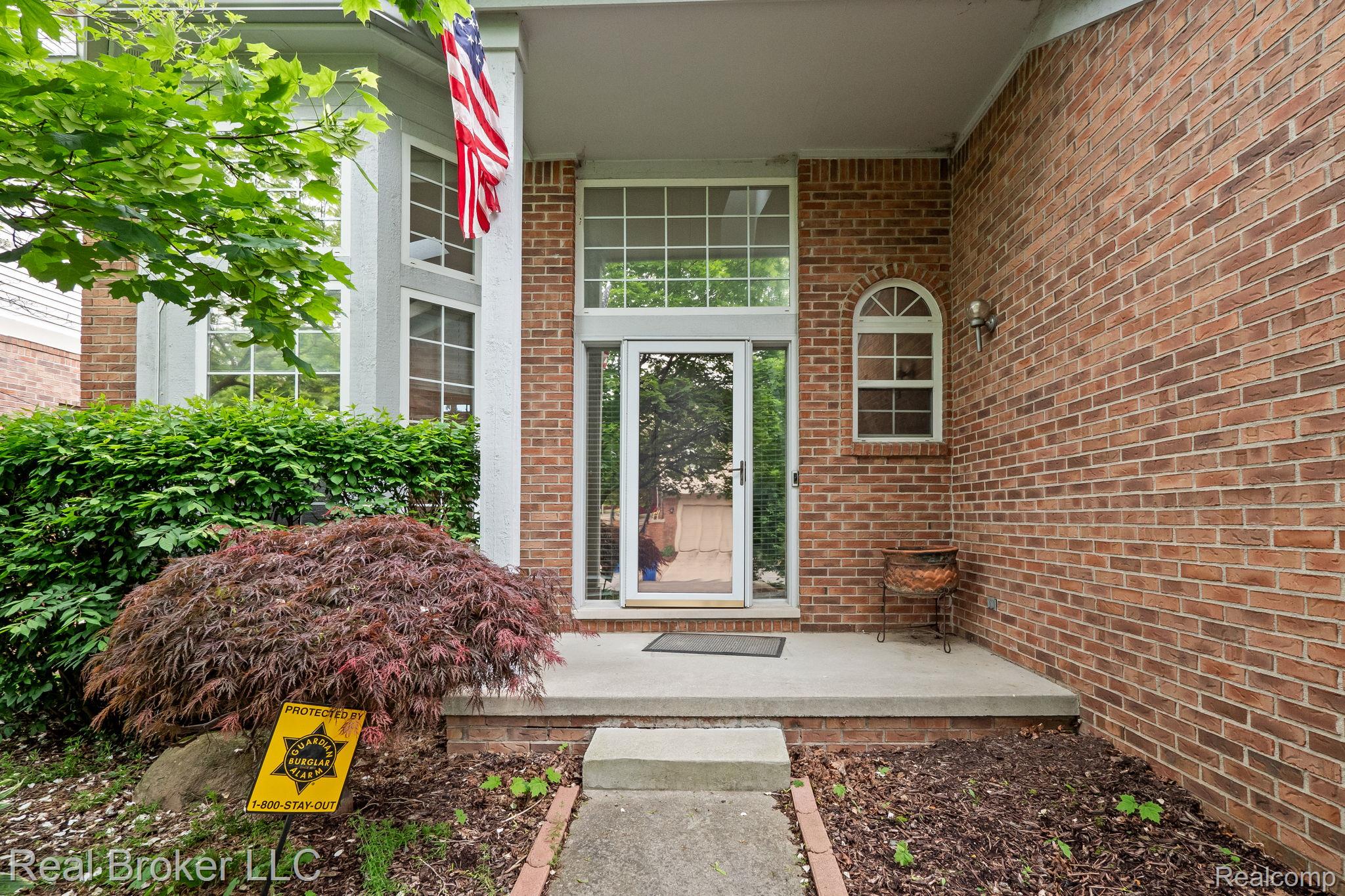 3099 SILVERBROOK Drive