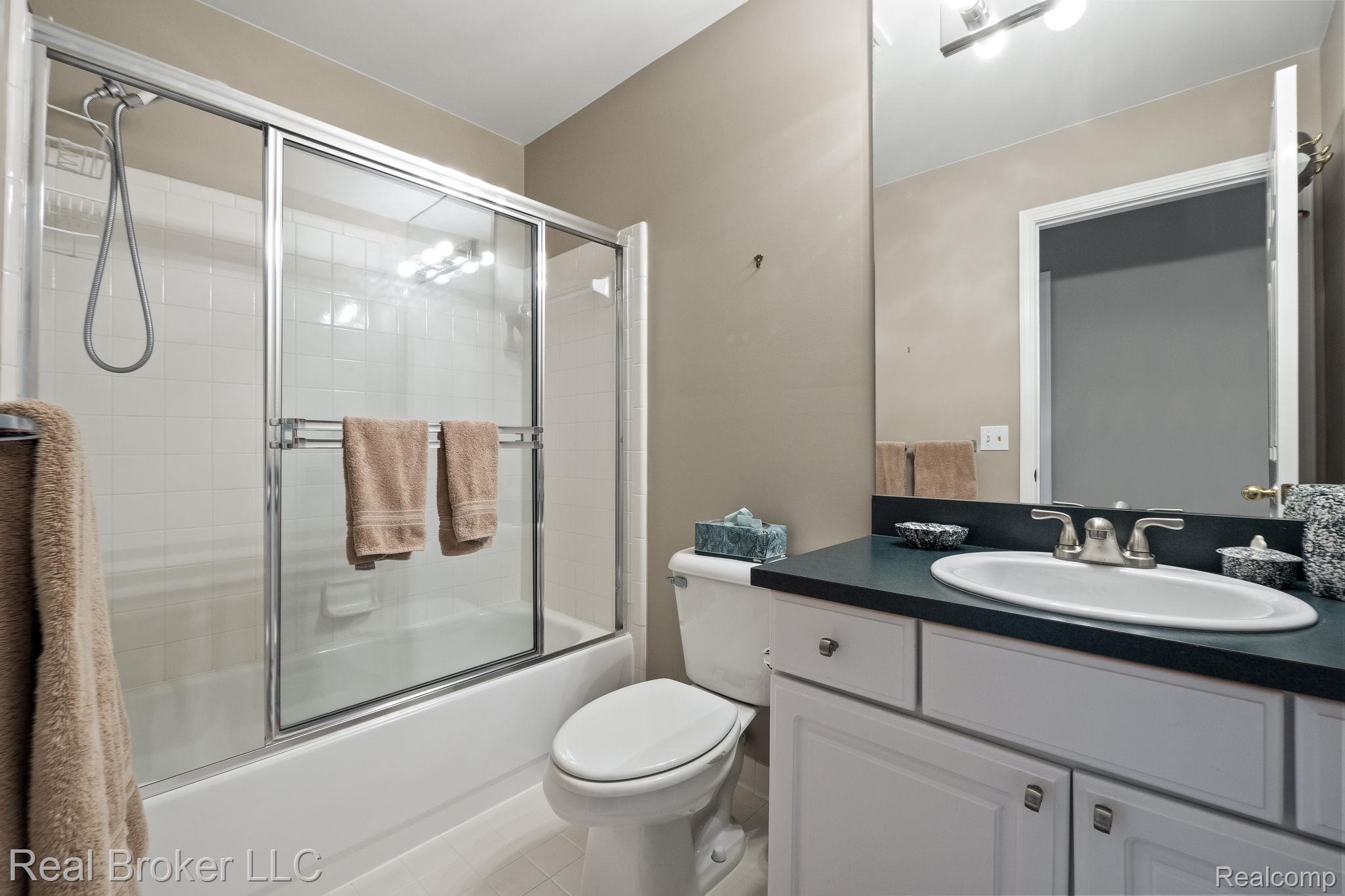 3099 SILVERBROOK Drive