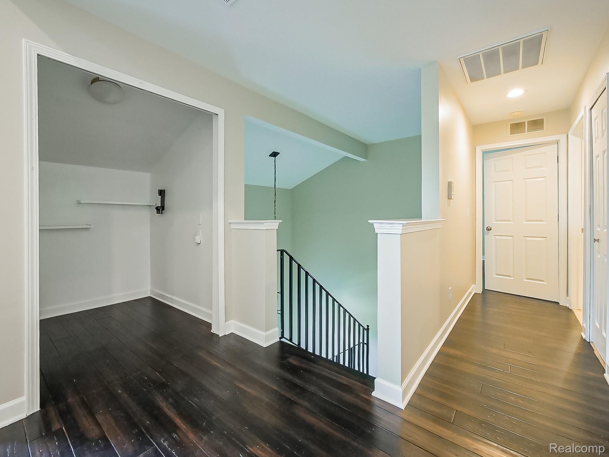 1850 Flagstone Circle