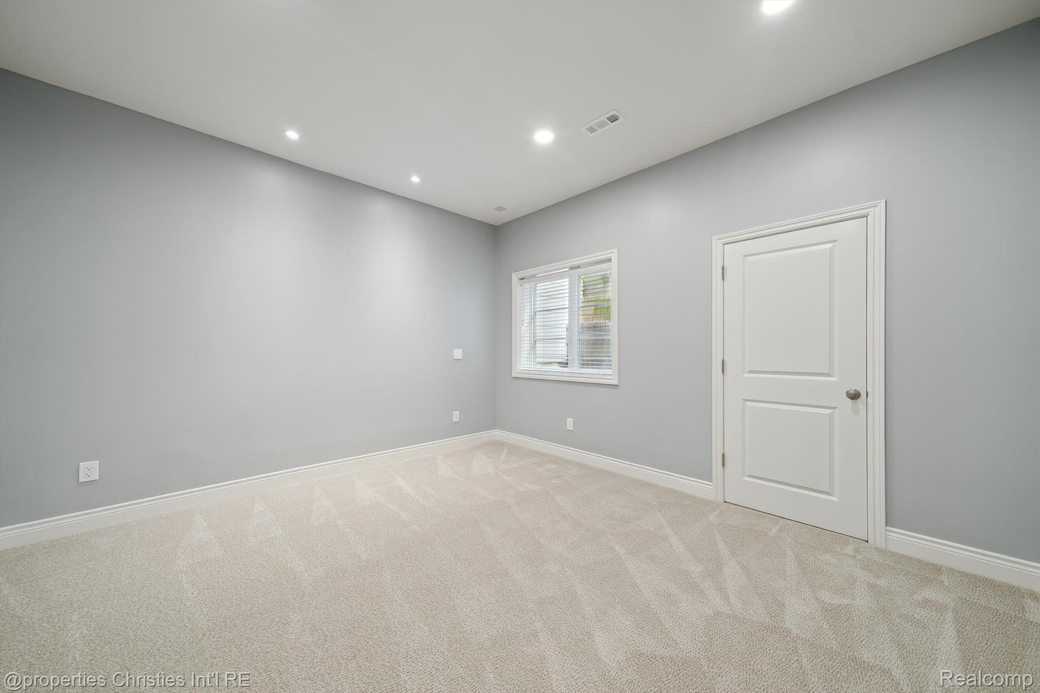 1387 Pierce Street