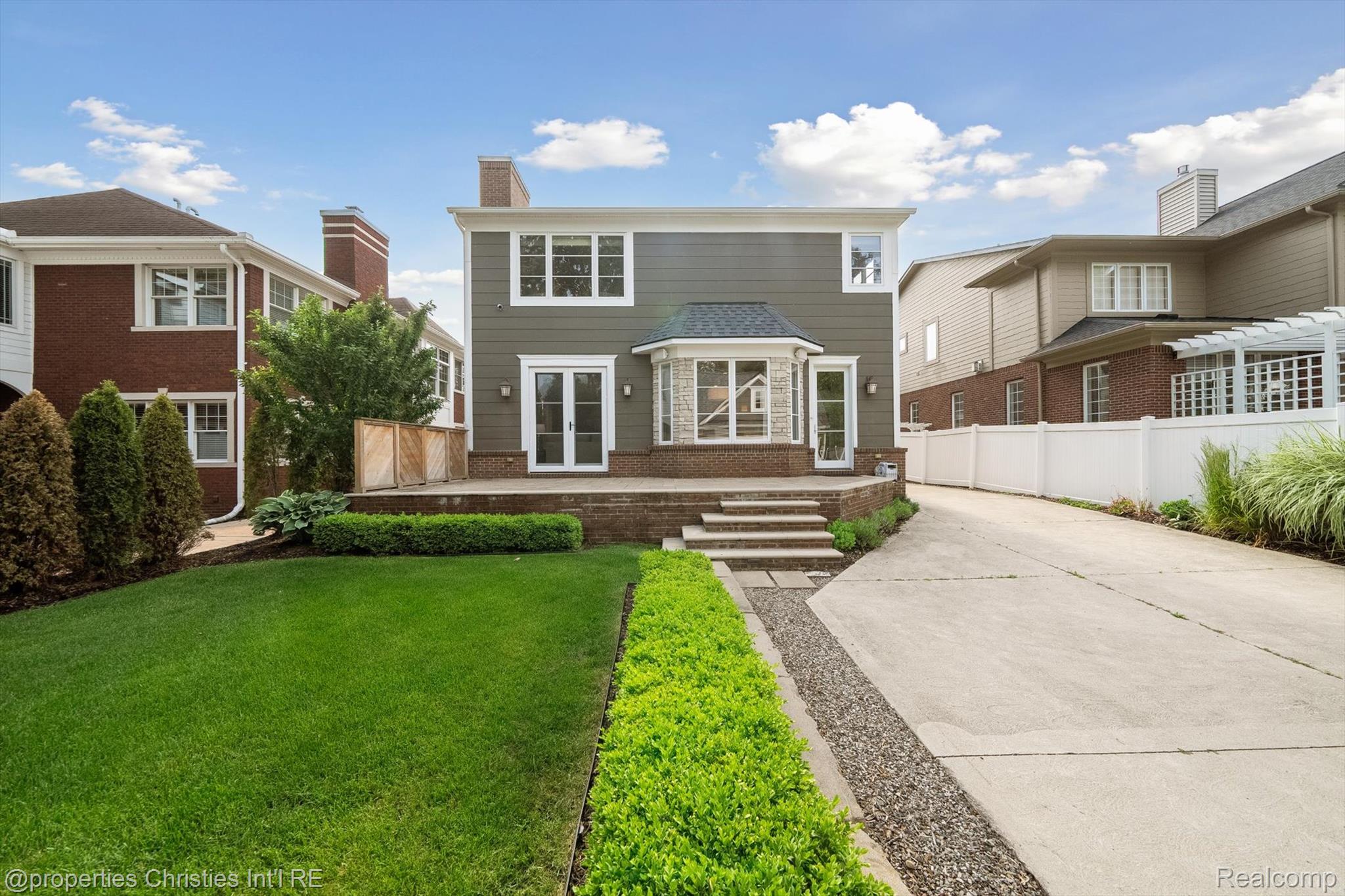 1387 Pierce Street