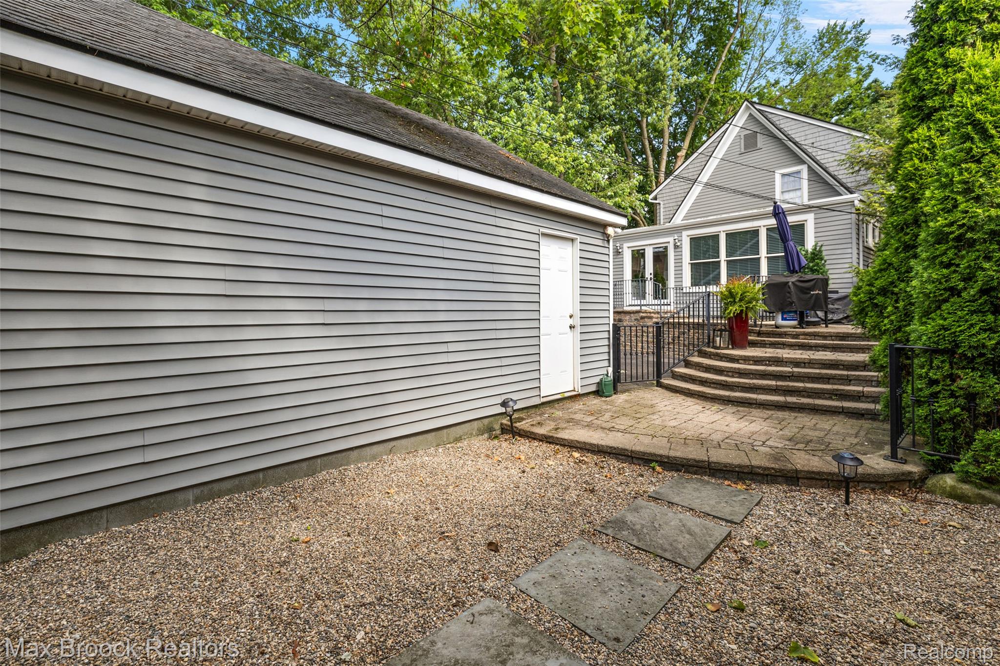 504 Landon Street