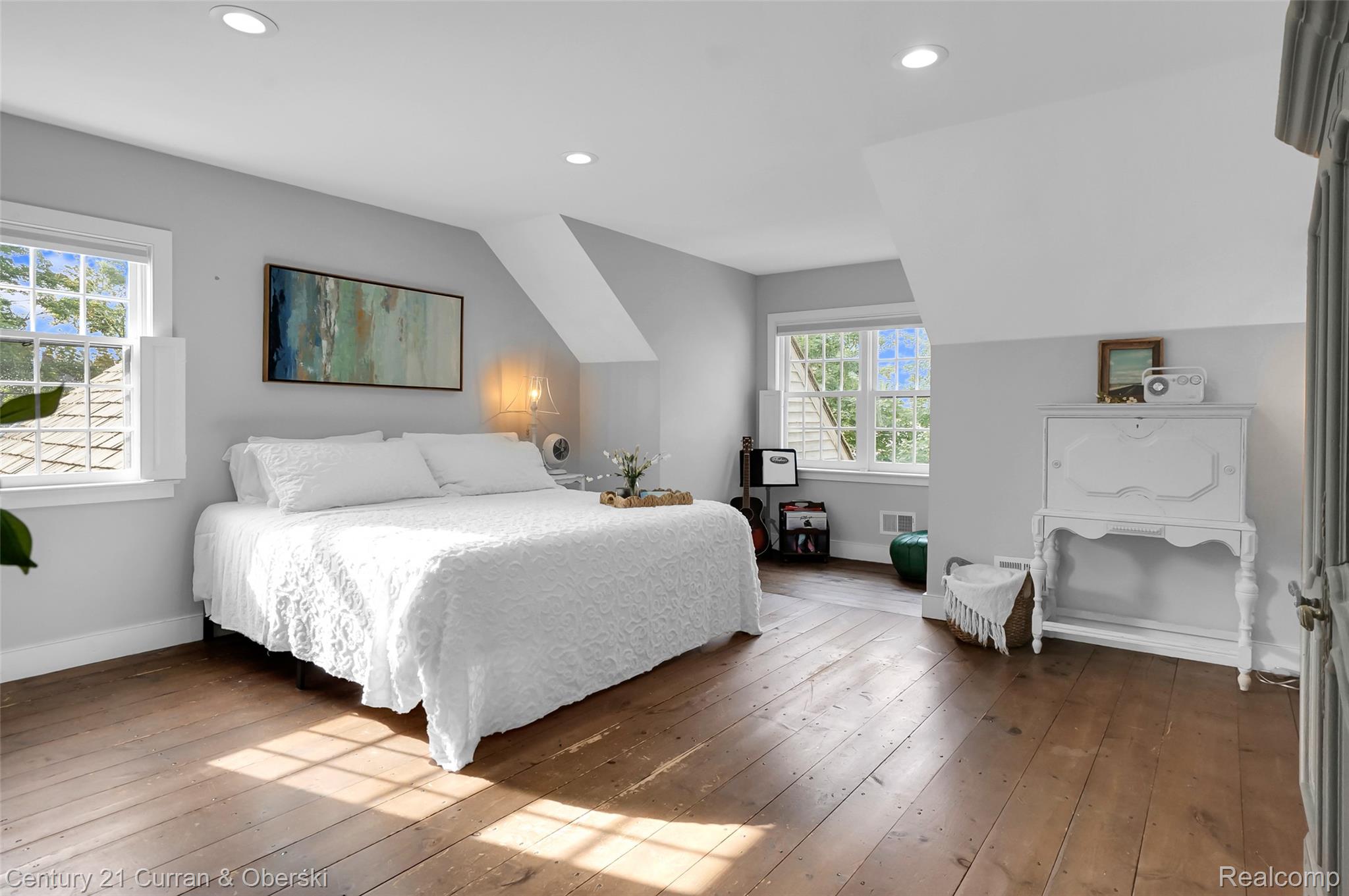 90 E Washington Street