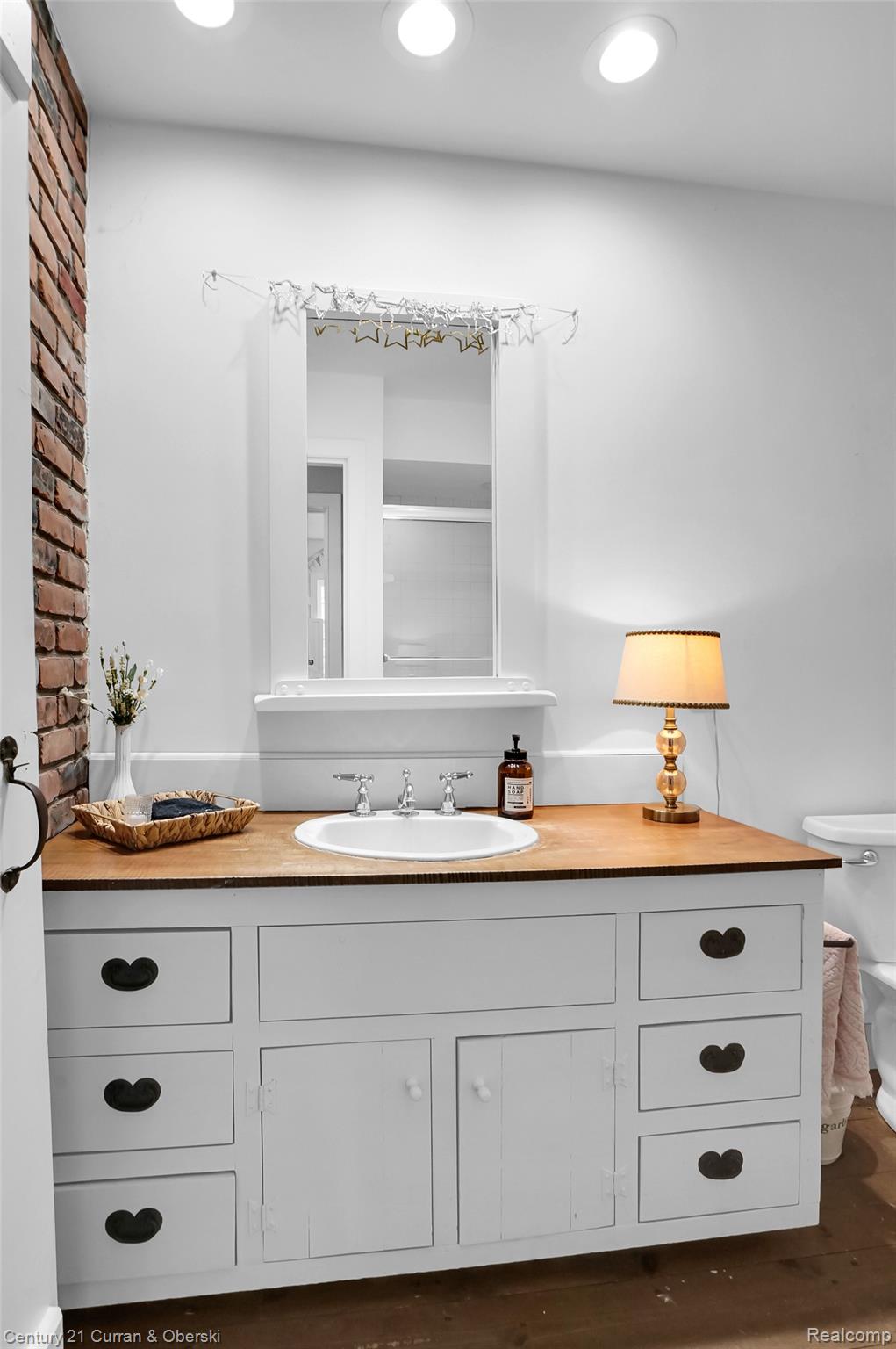 90 E Washington Street