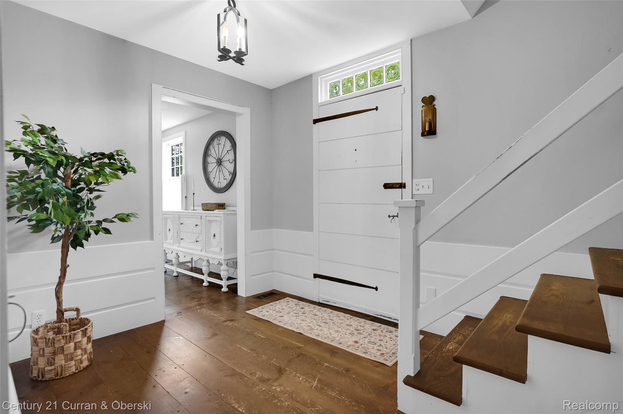 90 E Washington Street