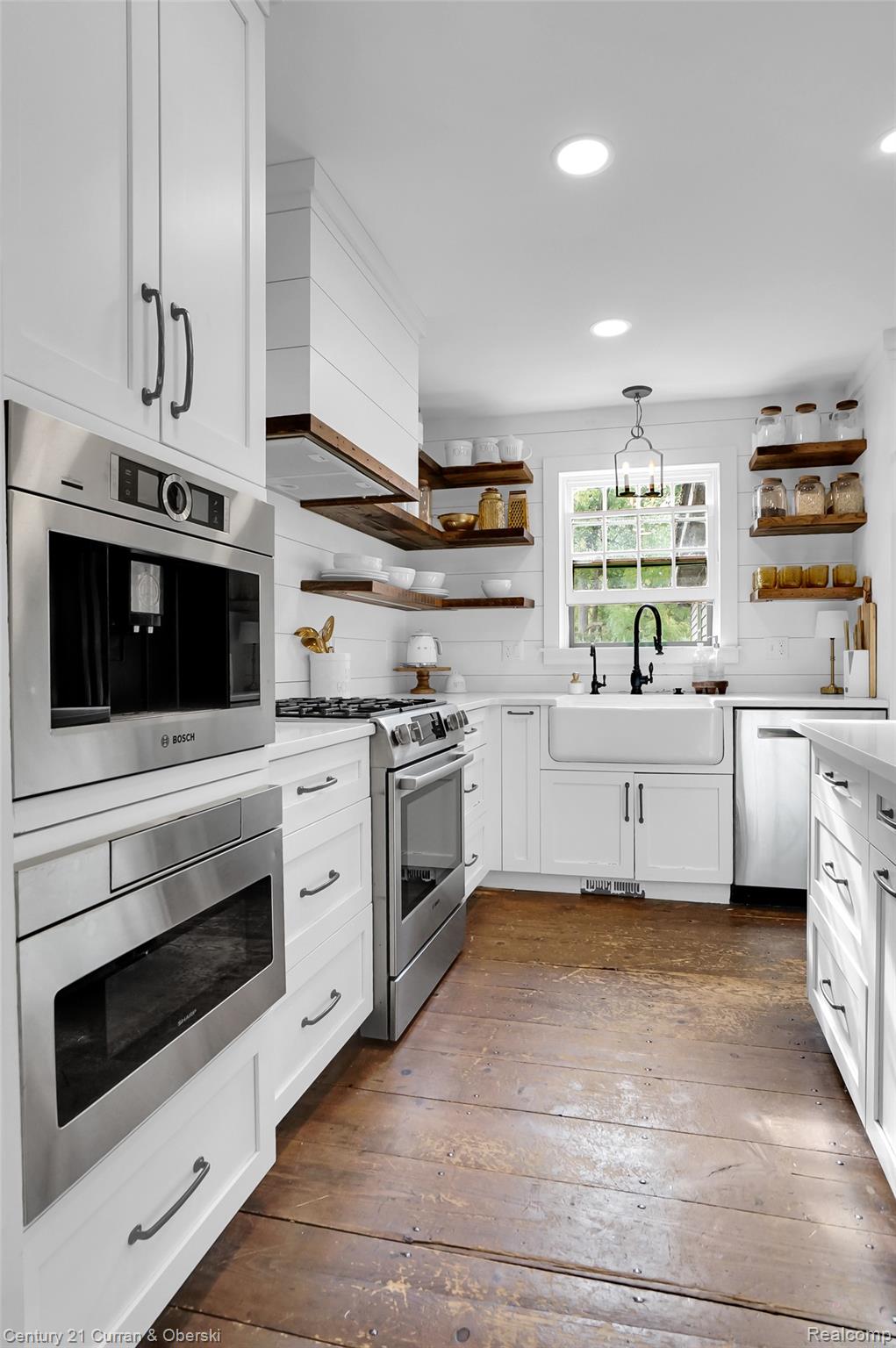 90 E Washington Street