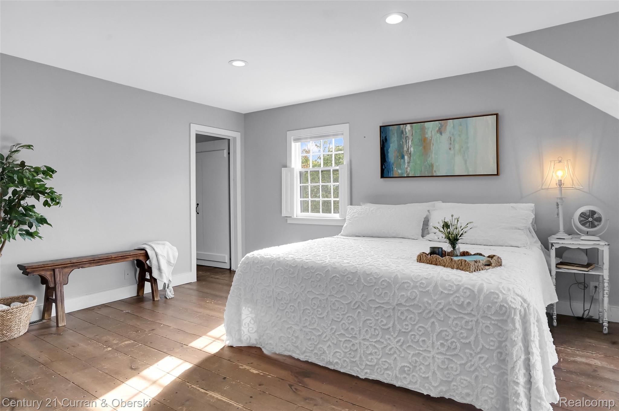 90 E Washington Street