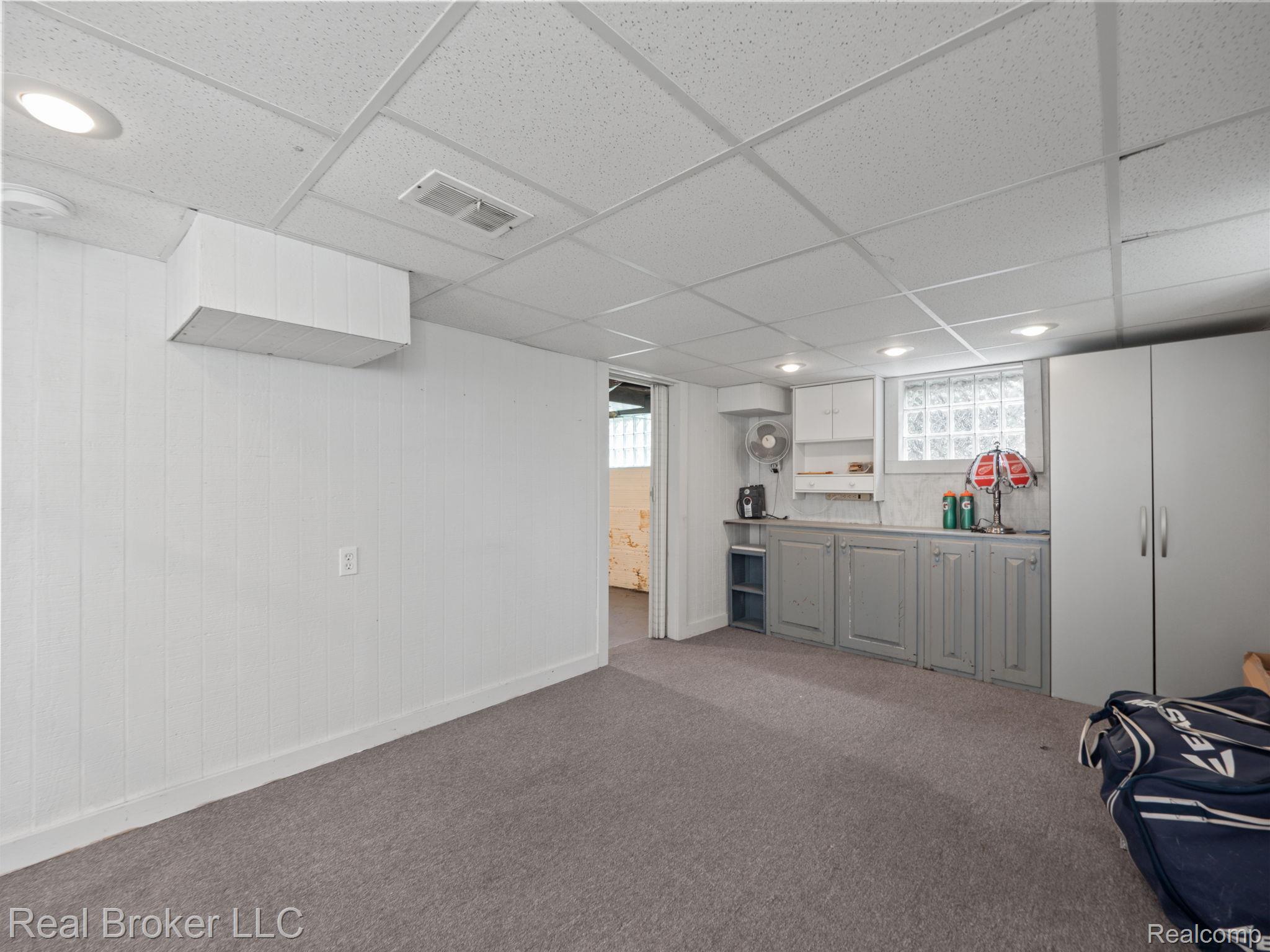 1428 Bennaville Avenue