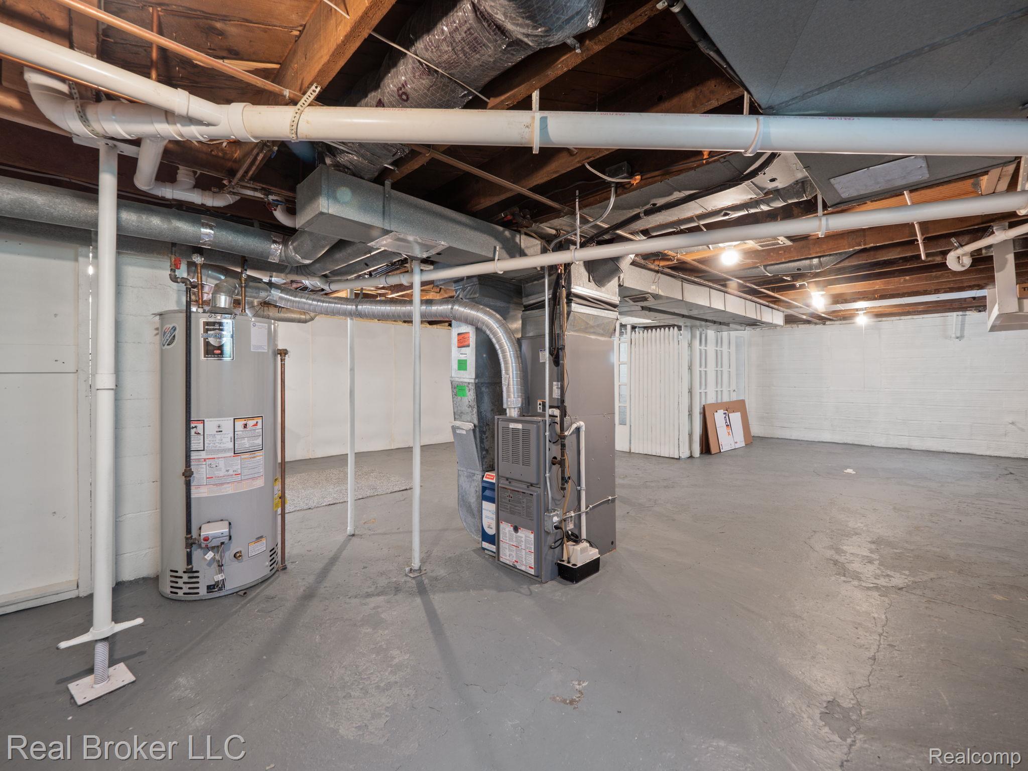 1428 Bennaville Avenue