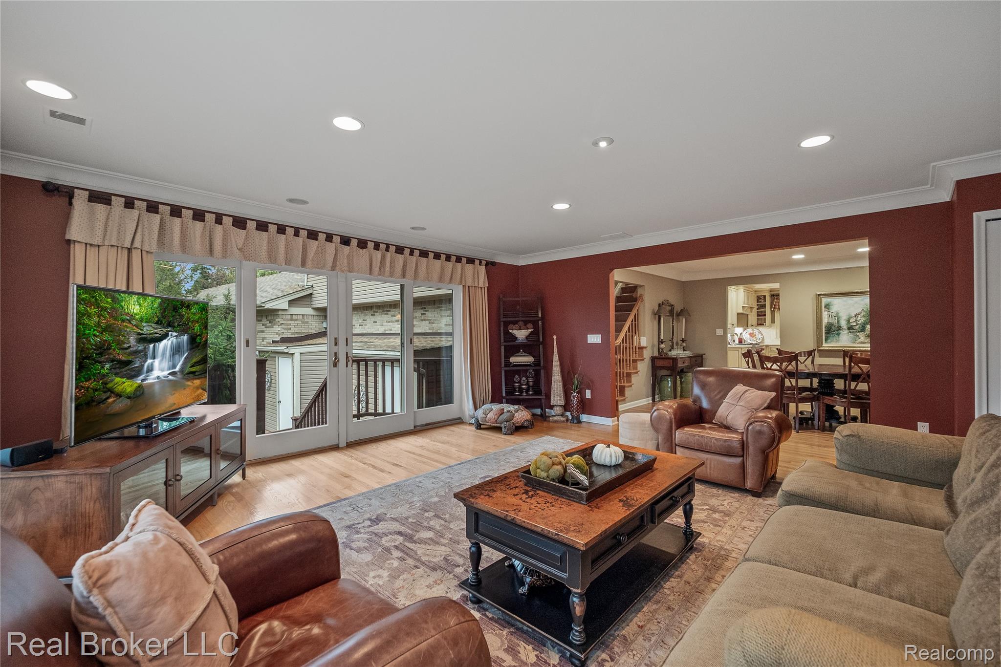 7357 W Greenwich Drive