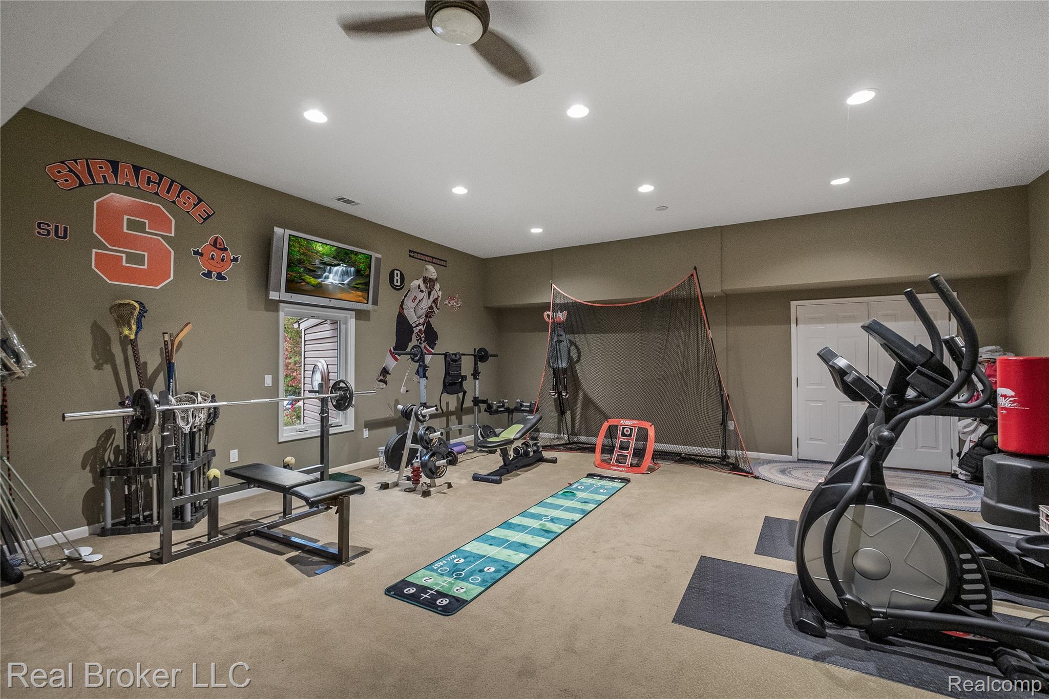 7357 W Greenwich Drive