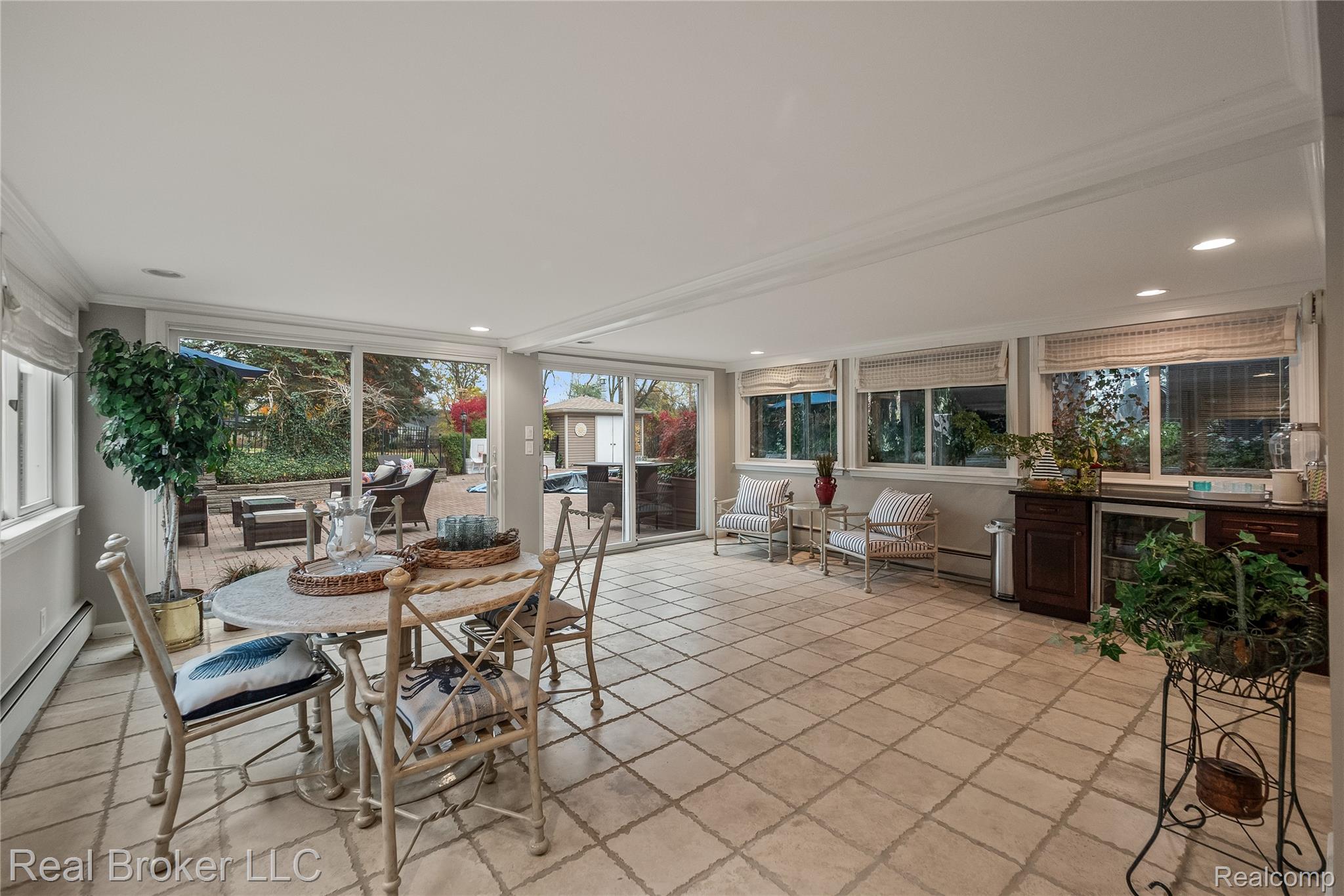 7357 W Greenwich Drive