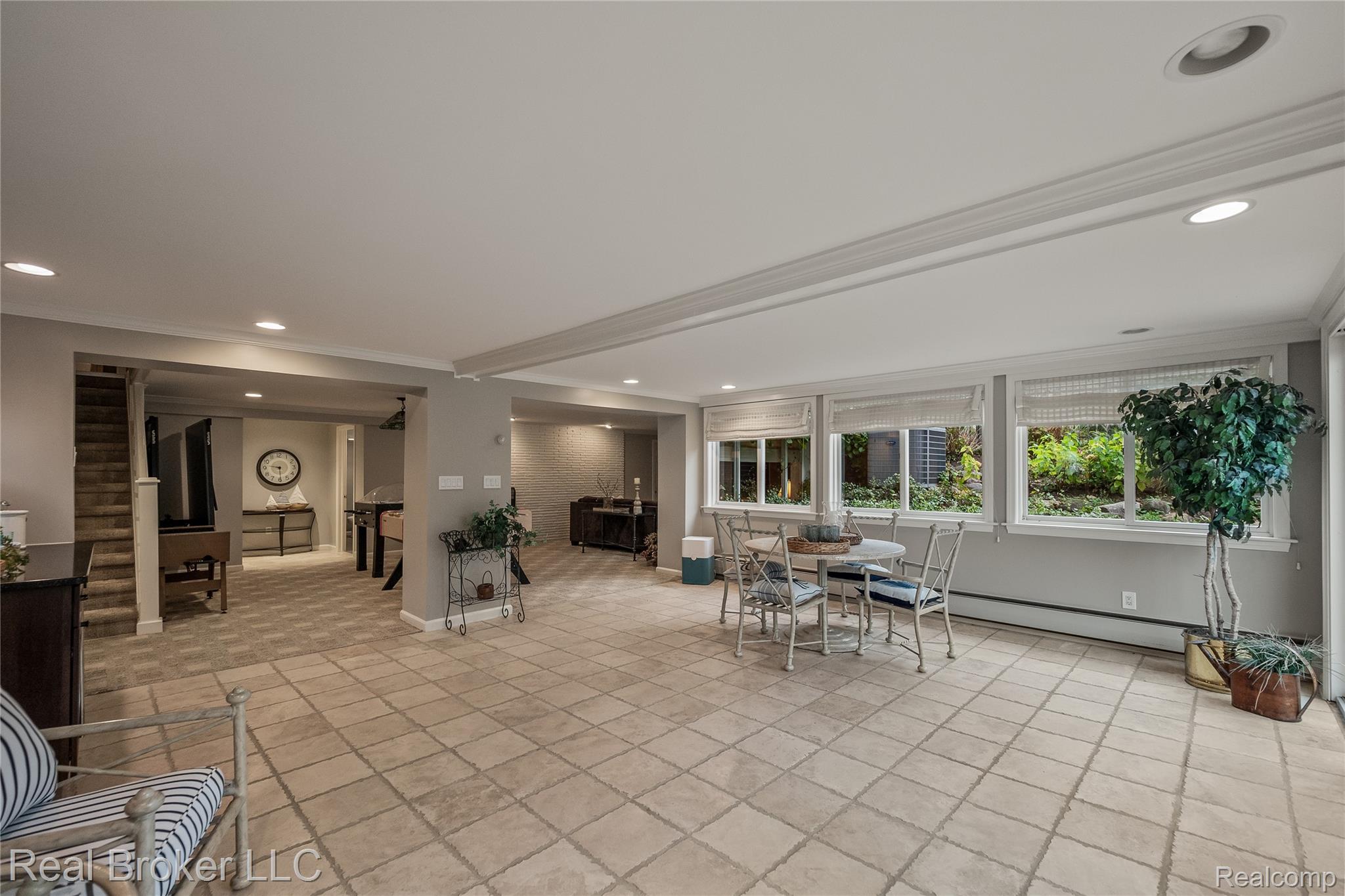 7357 W Greenwich Drive