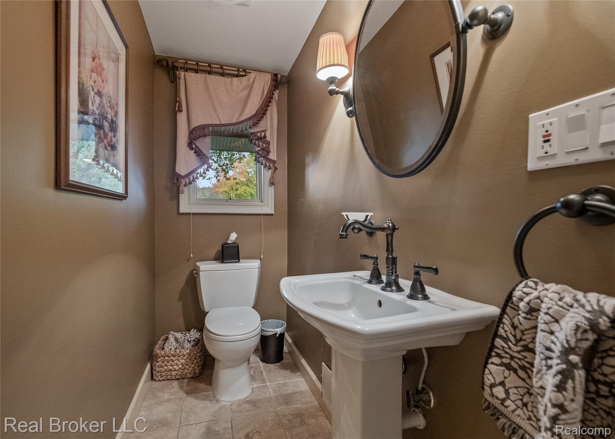 7357 W Greenwich Drive