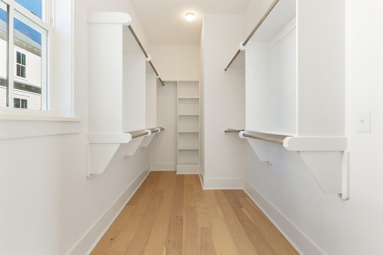 9009 Stern Alley