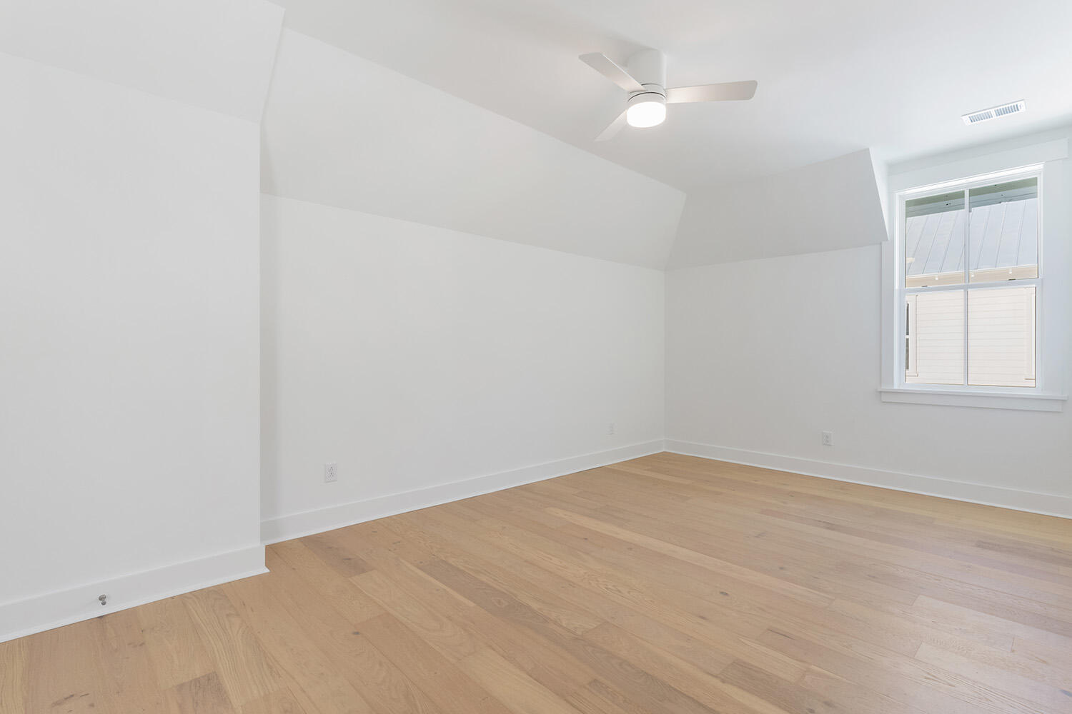9009 Stern Alley